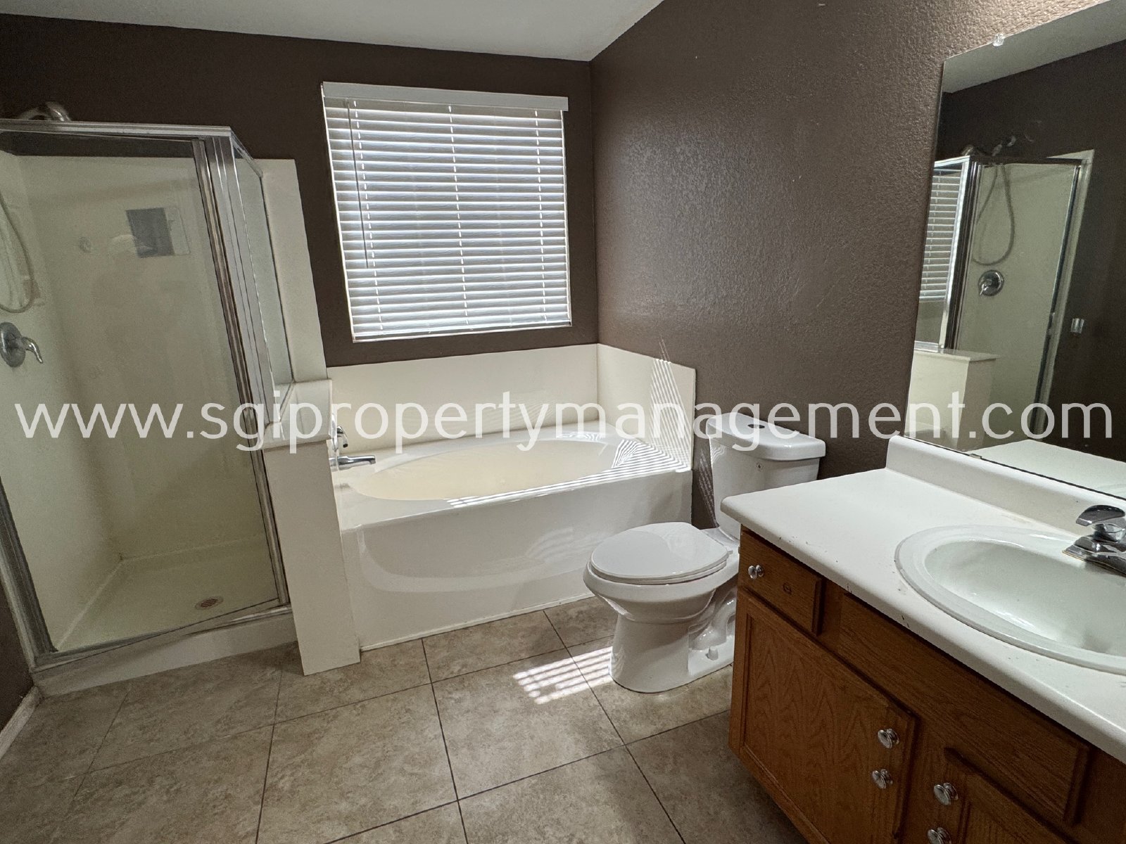 3 bedroom, 2 bathroom Avondale home property image