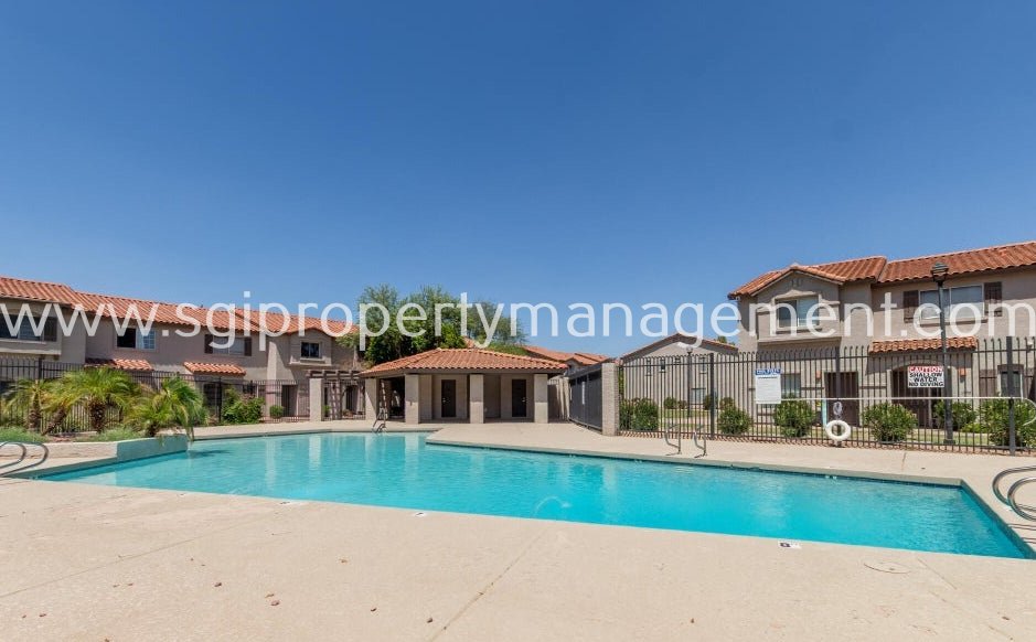 Cute 2 bedroom townhouse in quiet community property image