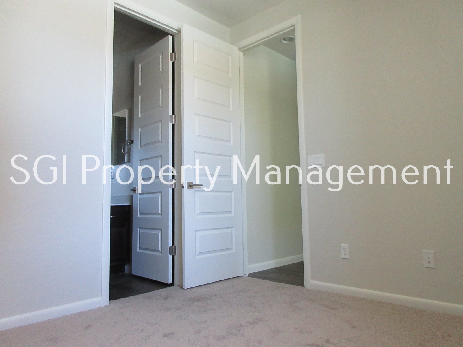 STUNNING 3 BEDROOM LUXURY TEMPE CONDO! property image