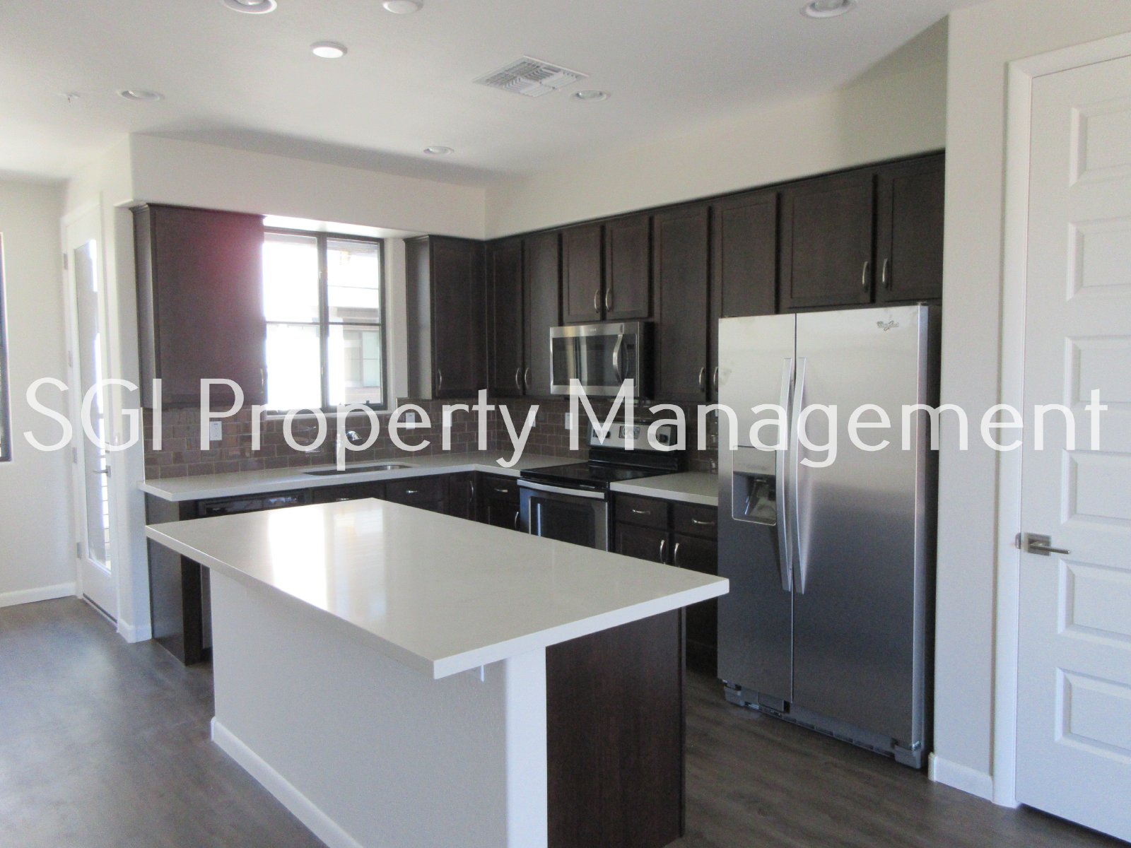 STUNNING 3 BEDROOM LUXURY TEMPE CONDO! property image