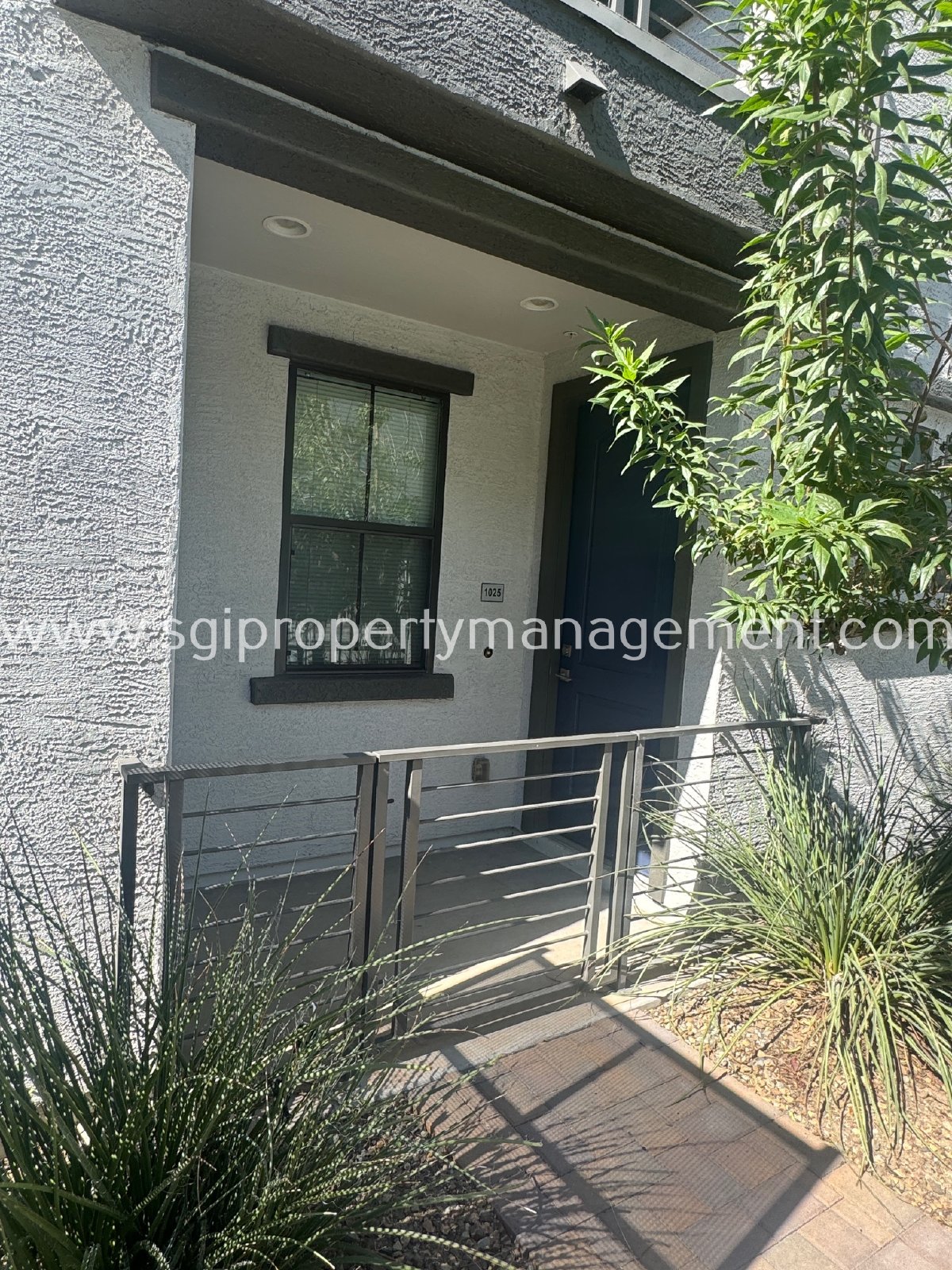 STUNNING 3 BEDROOM LUXURY TEMPE CONDO! property image