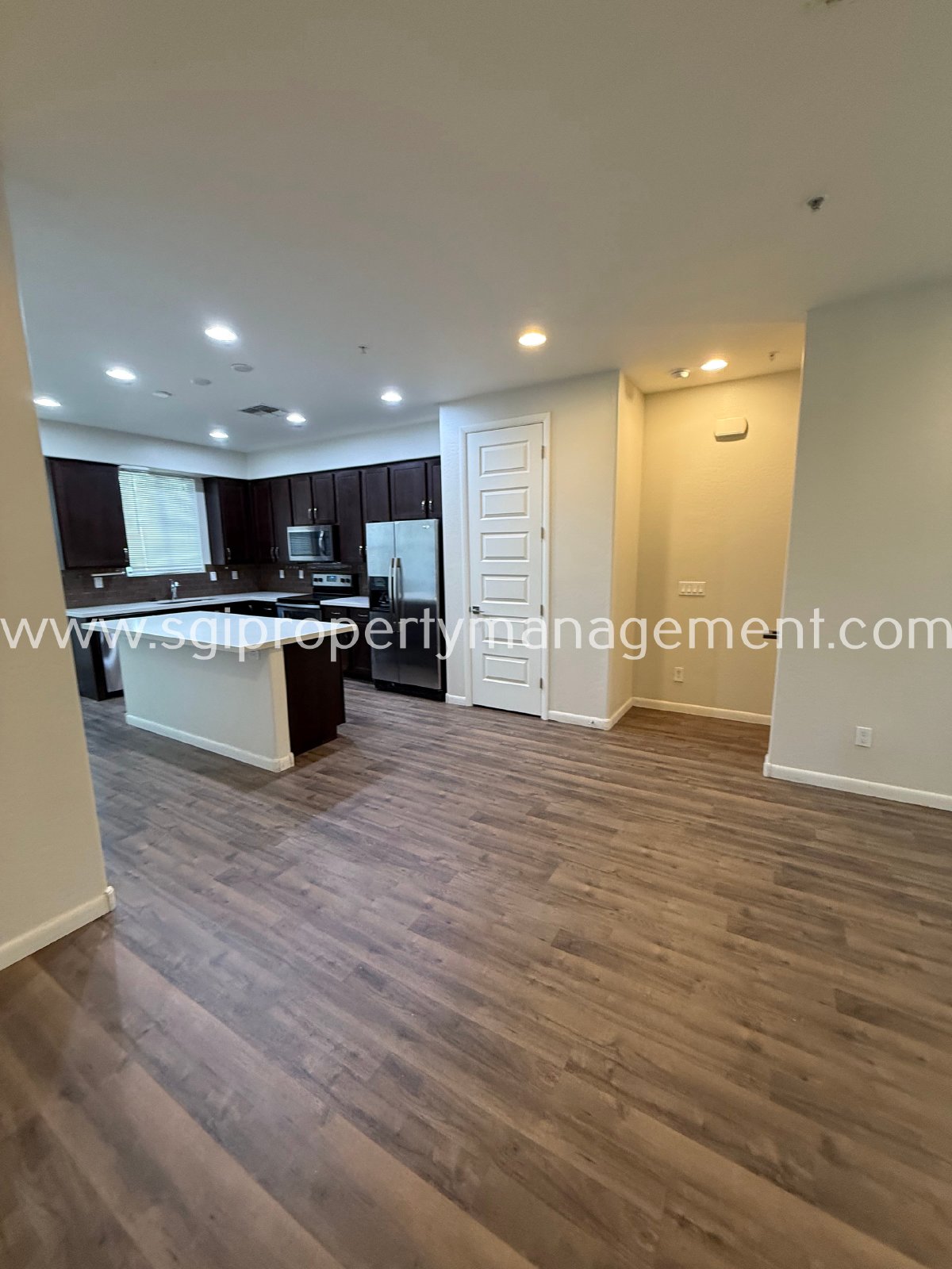 STUNNING 3 BEDROOM LUXURY TEMPE CONDO! property image