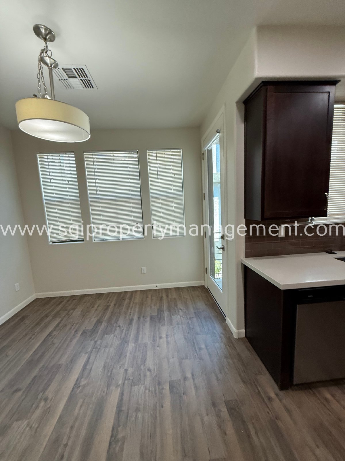 STUNNING 3 BEDROOM LUXURY TEMPE CONDO! property image