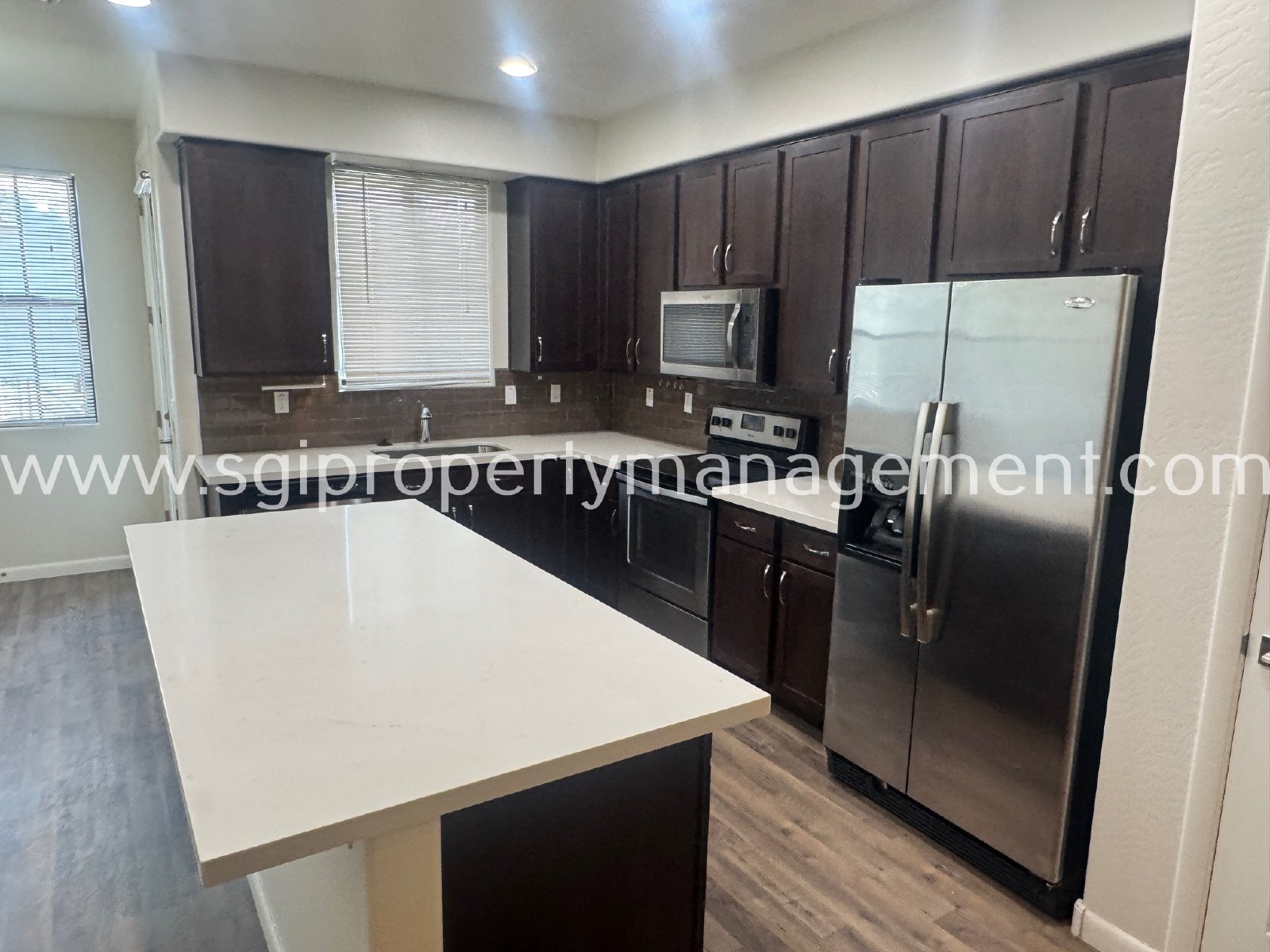 STUNNING 3 BEDROOM LUXURY TEMPE CONDO! property image