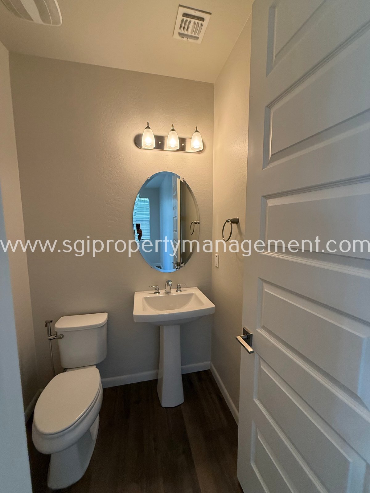 STUNNING 3 BEDROOM LUXURY TEMPE CONDO! property image