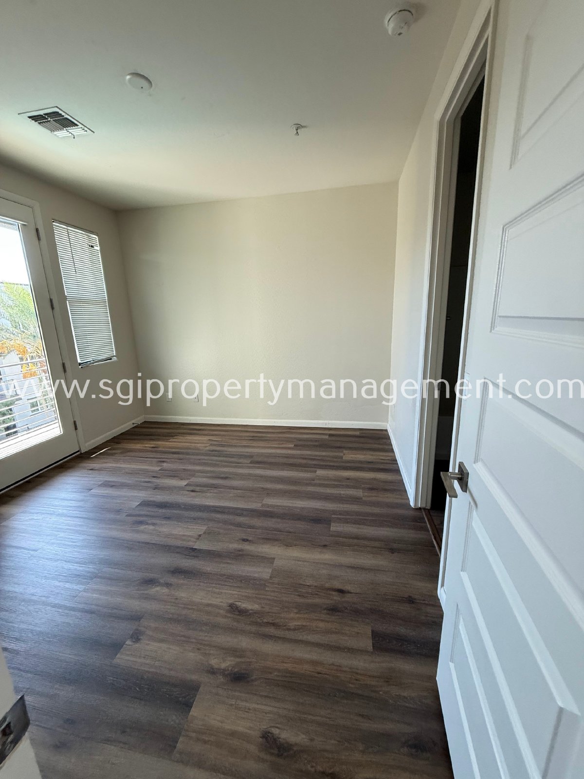 STUNNING 3 BEDROOM LUXURY TEMPE CONDO! property image