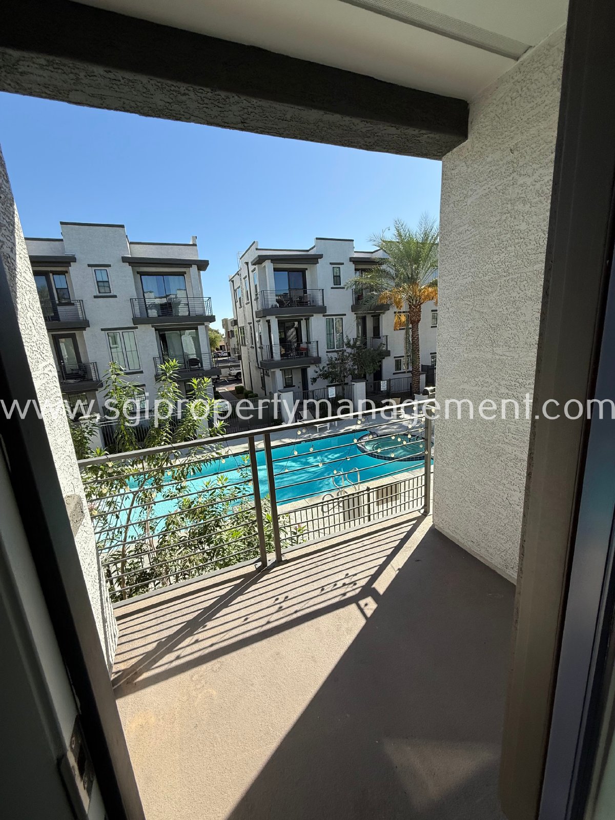 STUNNING 3 BEDROOM LUXURY TEMPE CONDO! property image