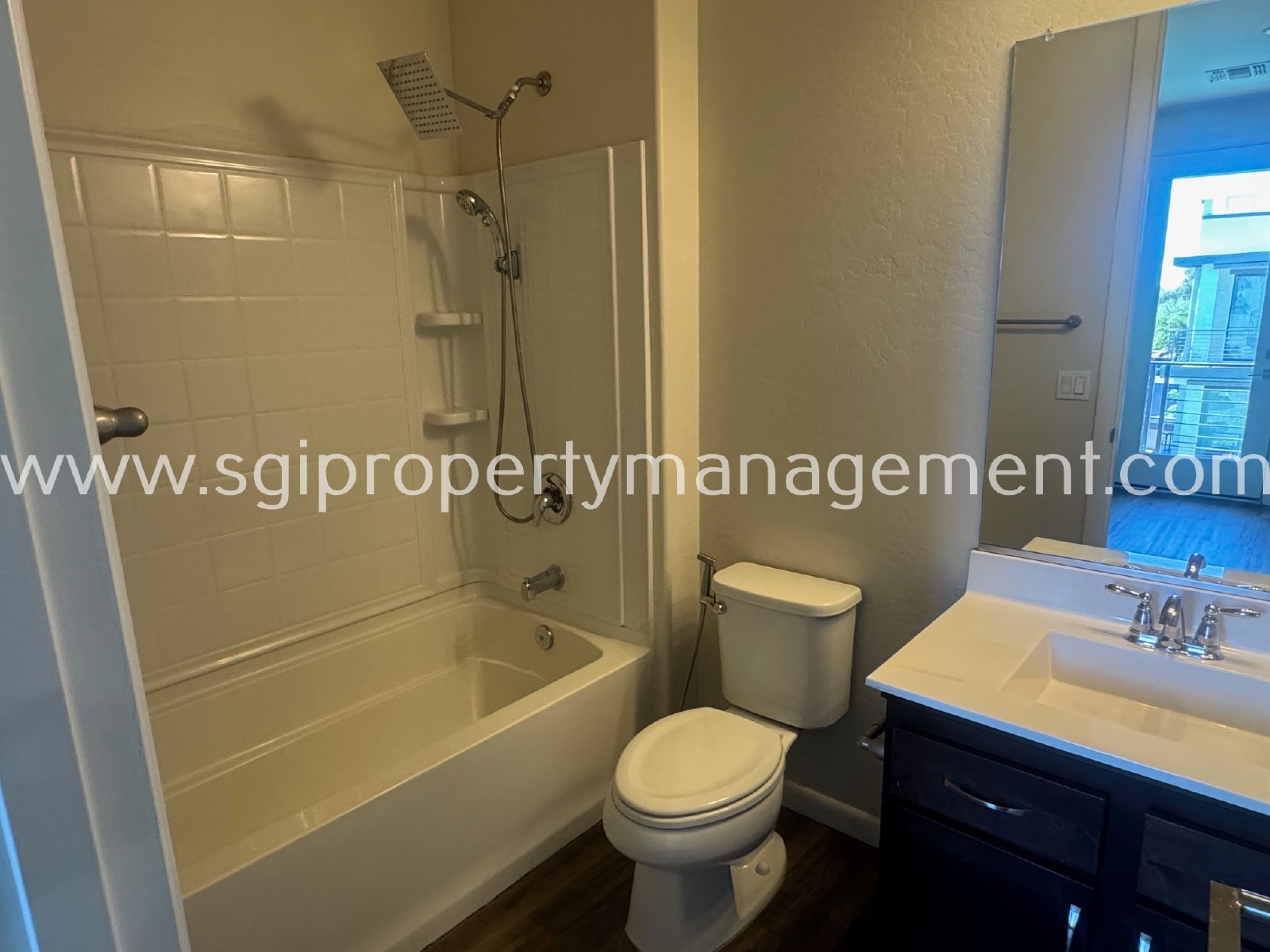 STUNNING 3 BEDROOM LUXURY TEMPE CONDO! property image