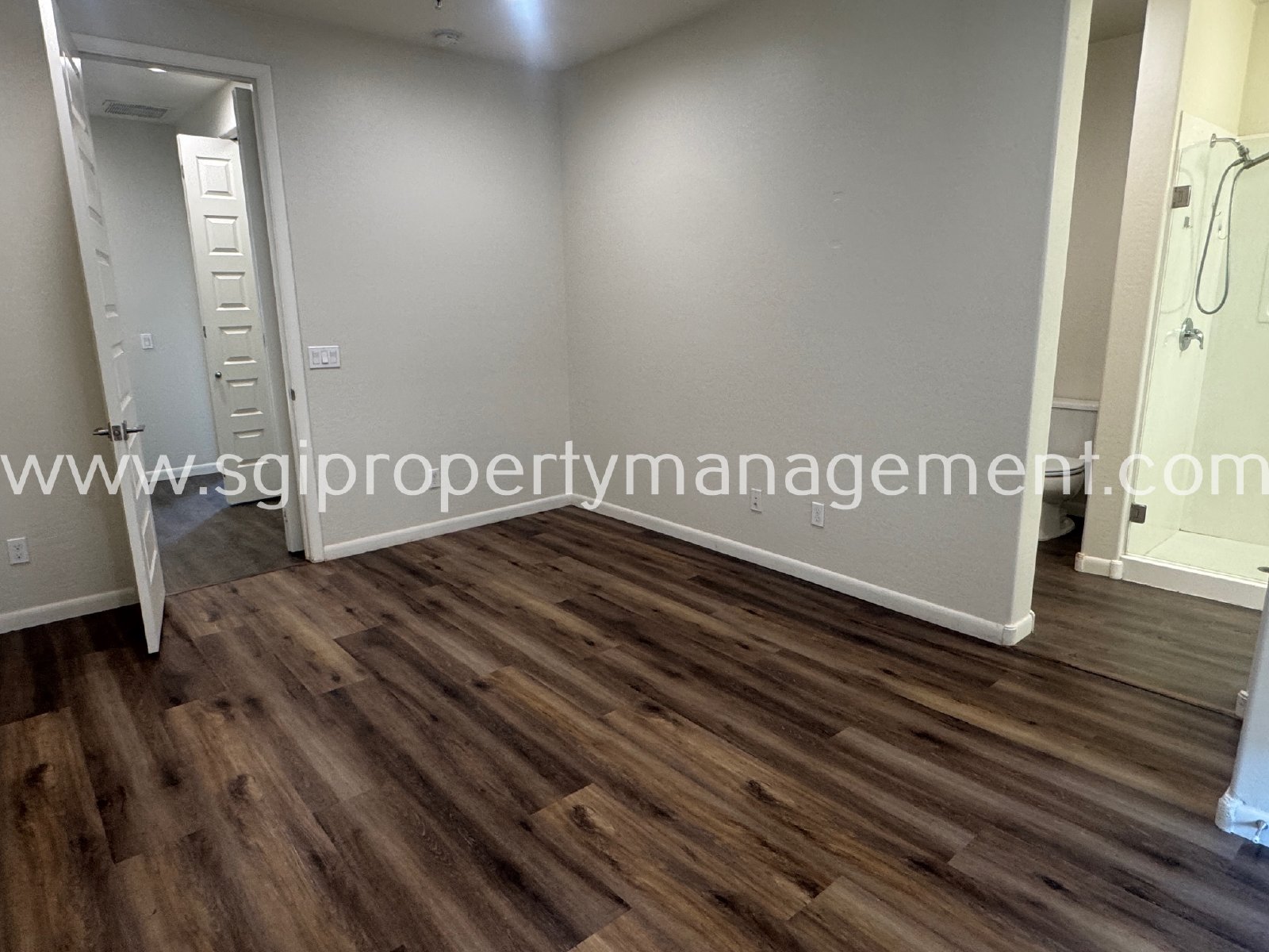 STUNNING 3 BEDROOM LUXURY TEMPE CONDO! property image