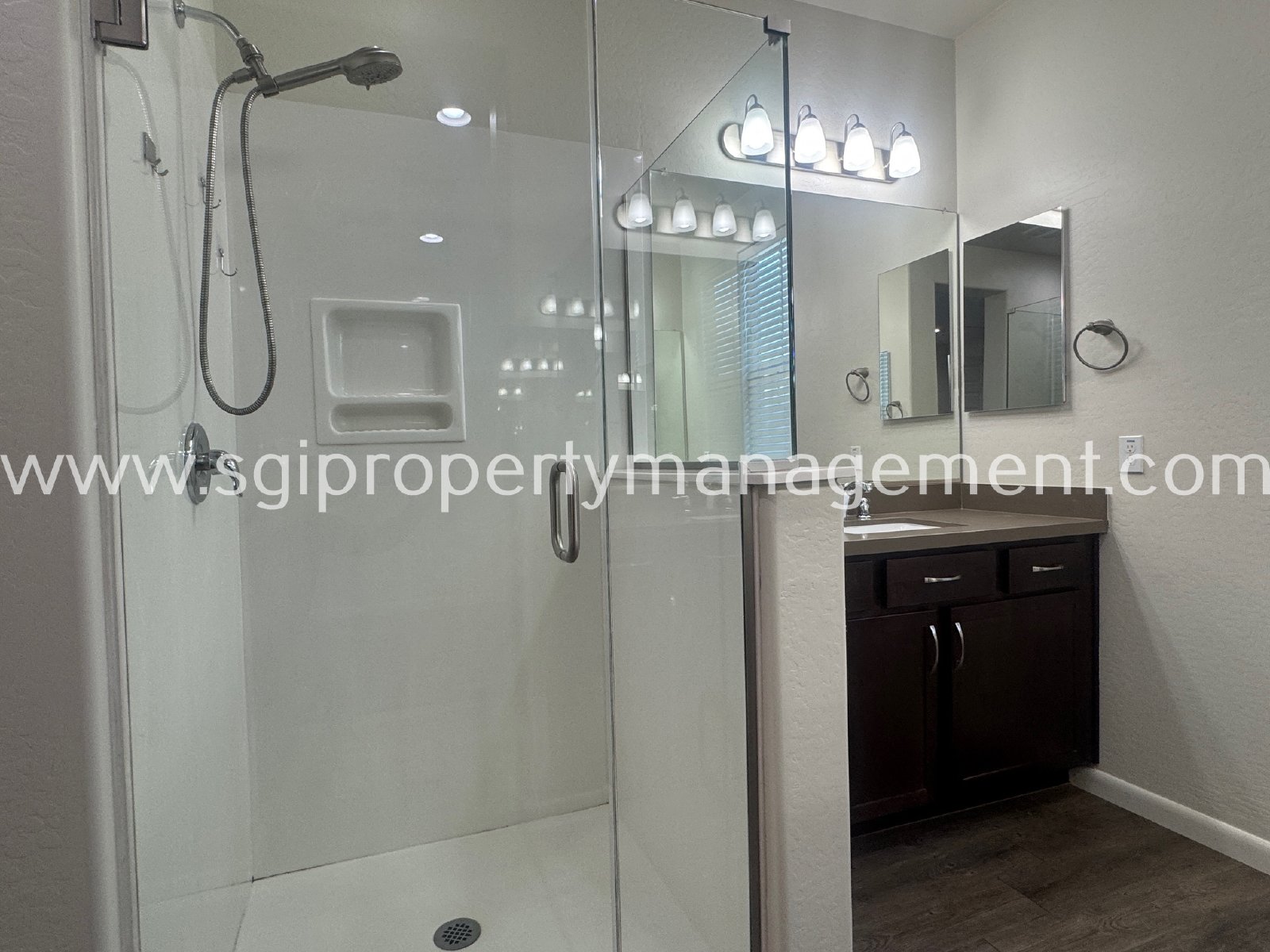 STUNNING 3 BEDROOM LUXURY TEMPE CONDO! property image
