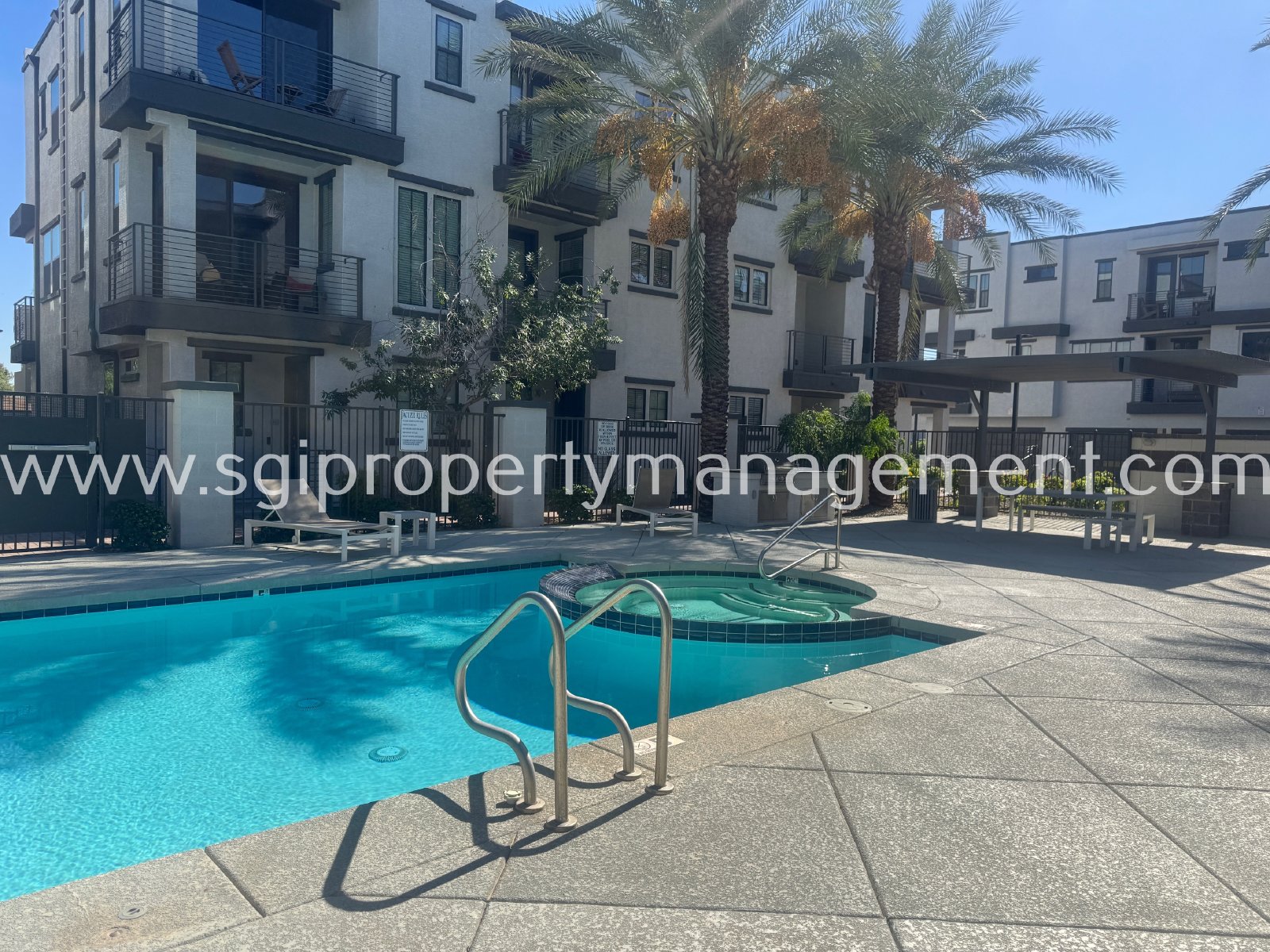 STUNNING 3 BEDROOM LUXURY TEMPE CONDO! property image
