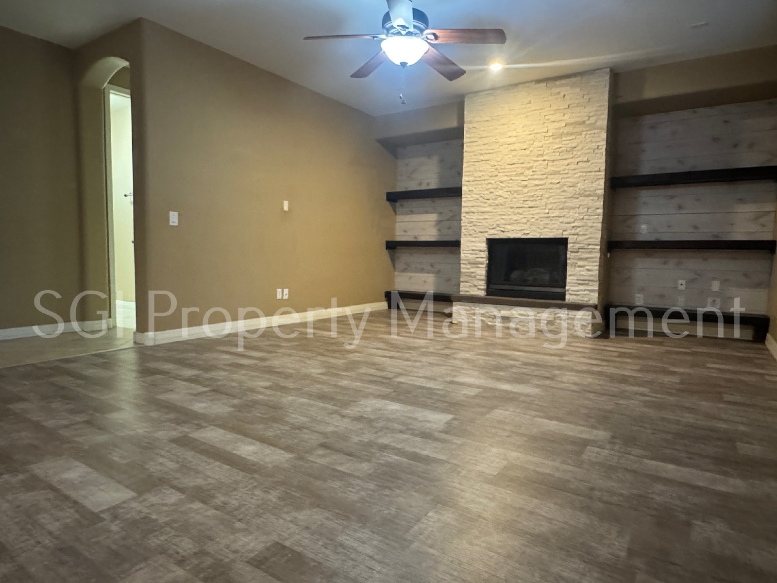 5 bedroom Waddell home with pool and spa property image