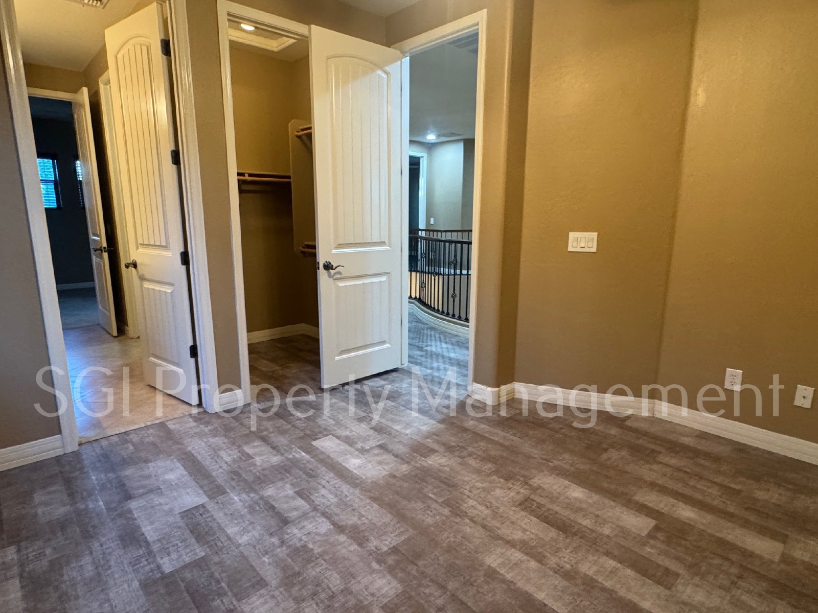 5 bedroom Waddell home with pool and spa property image