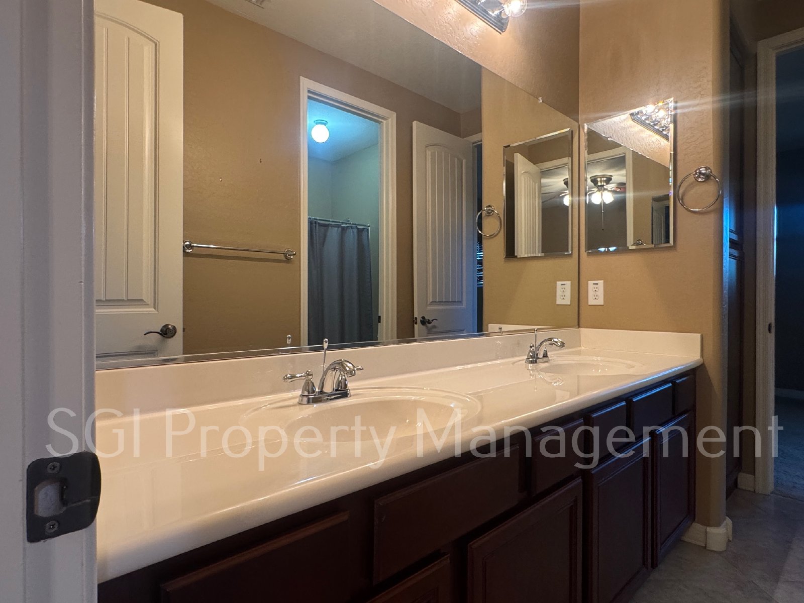 5 bedroom Waddell home with pool and spa property image