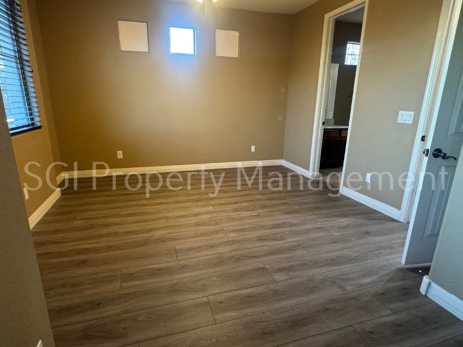 5 bedroom Waddell home with pool and spa property image