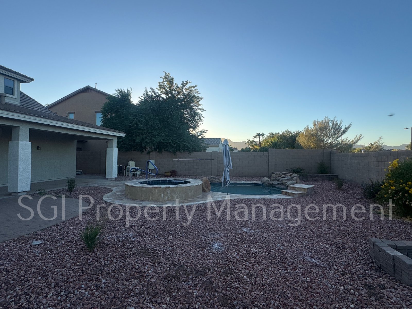 5 bedroom Waddell home with pool and spa property image