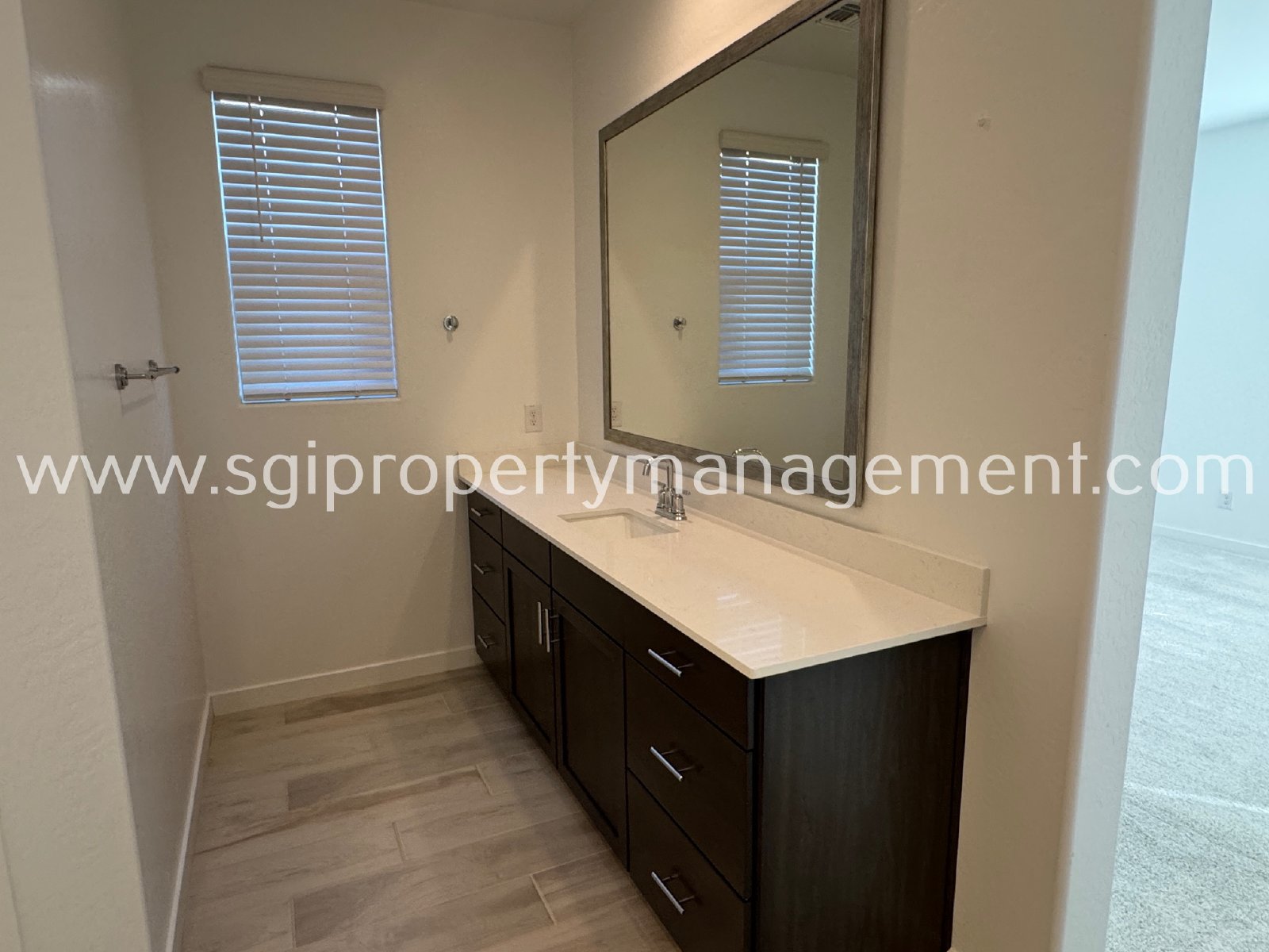 4 bedroom Waddell home property image