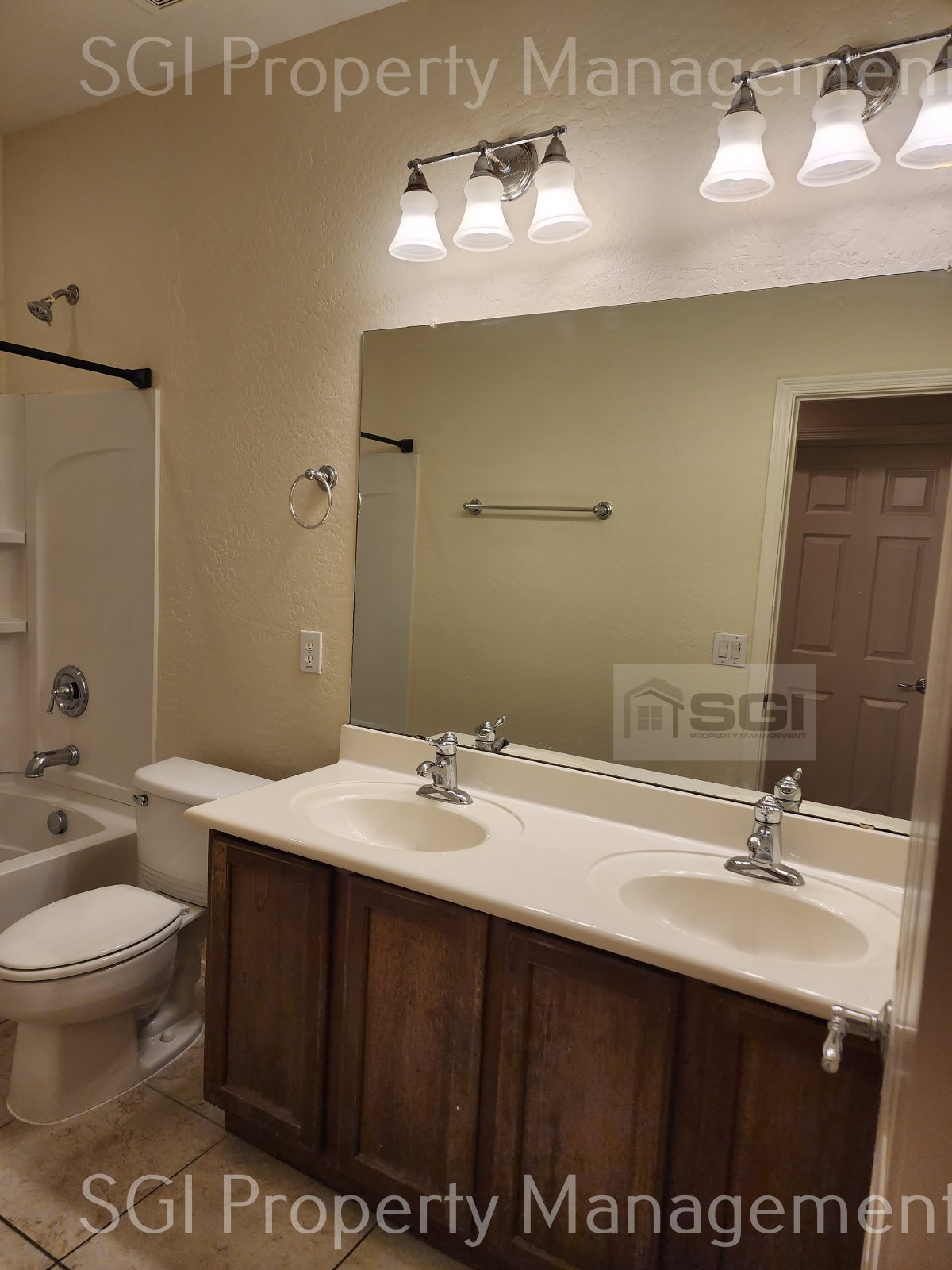4 BEDROOM LAVEEN PROPERTY! property image