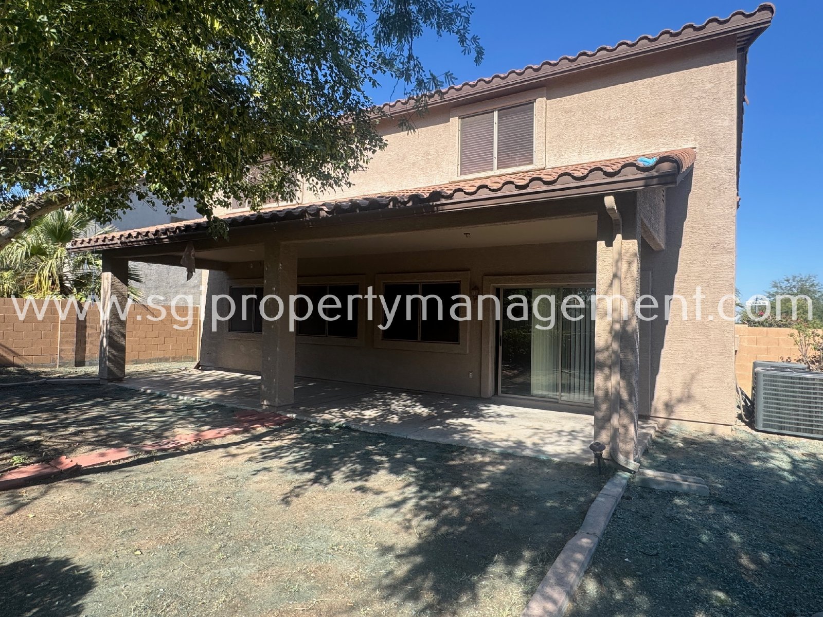 Spacious 5 bedroom home on corner lot property image