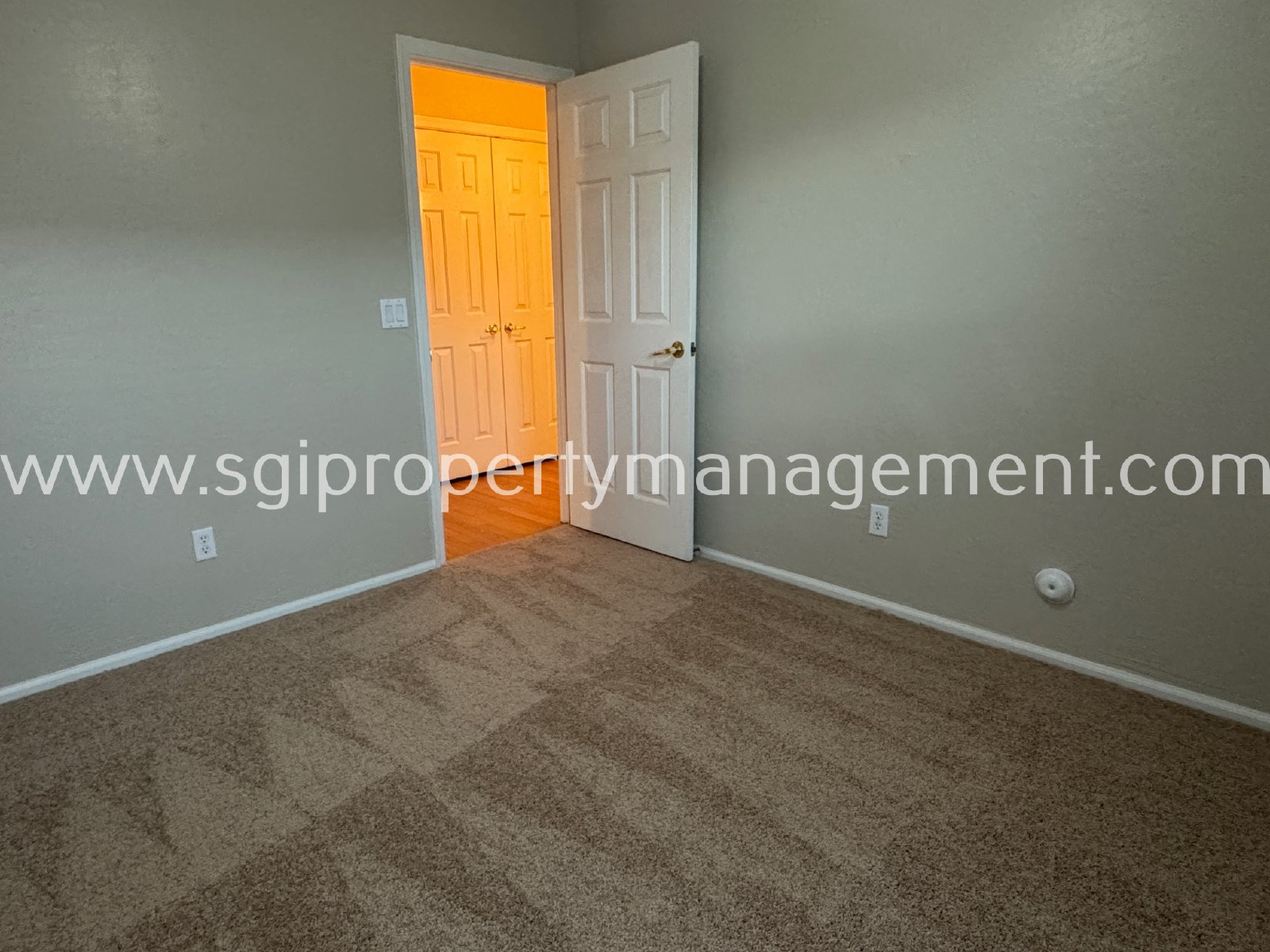 Charming 3 bedroom single level San Tan Valley home property image