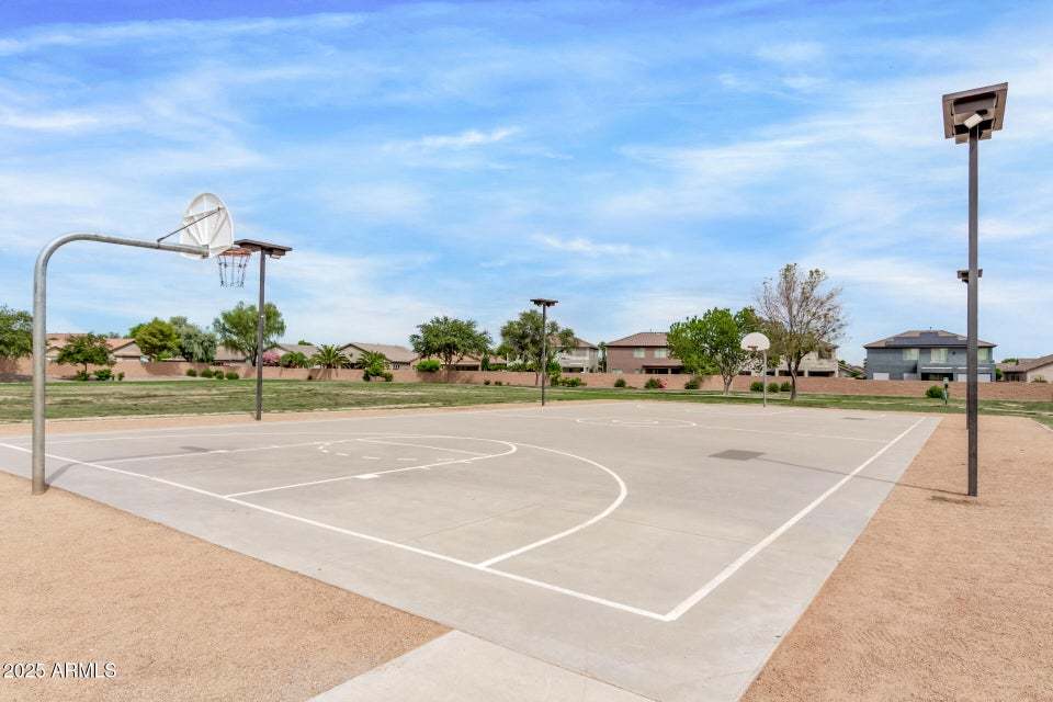 Charming 3 bedroom single level San Tan Valley home property image