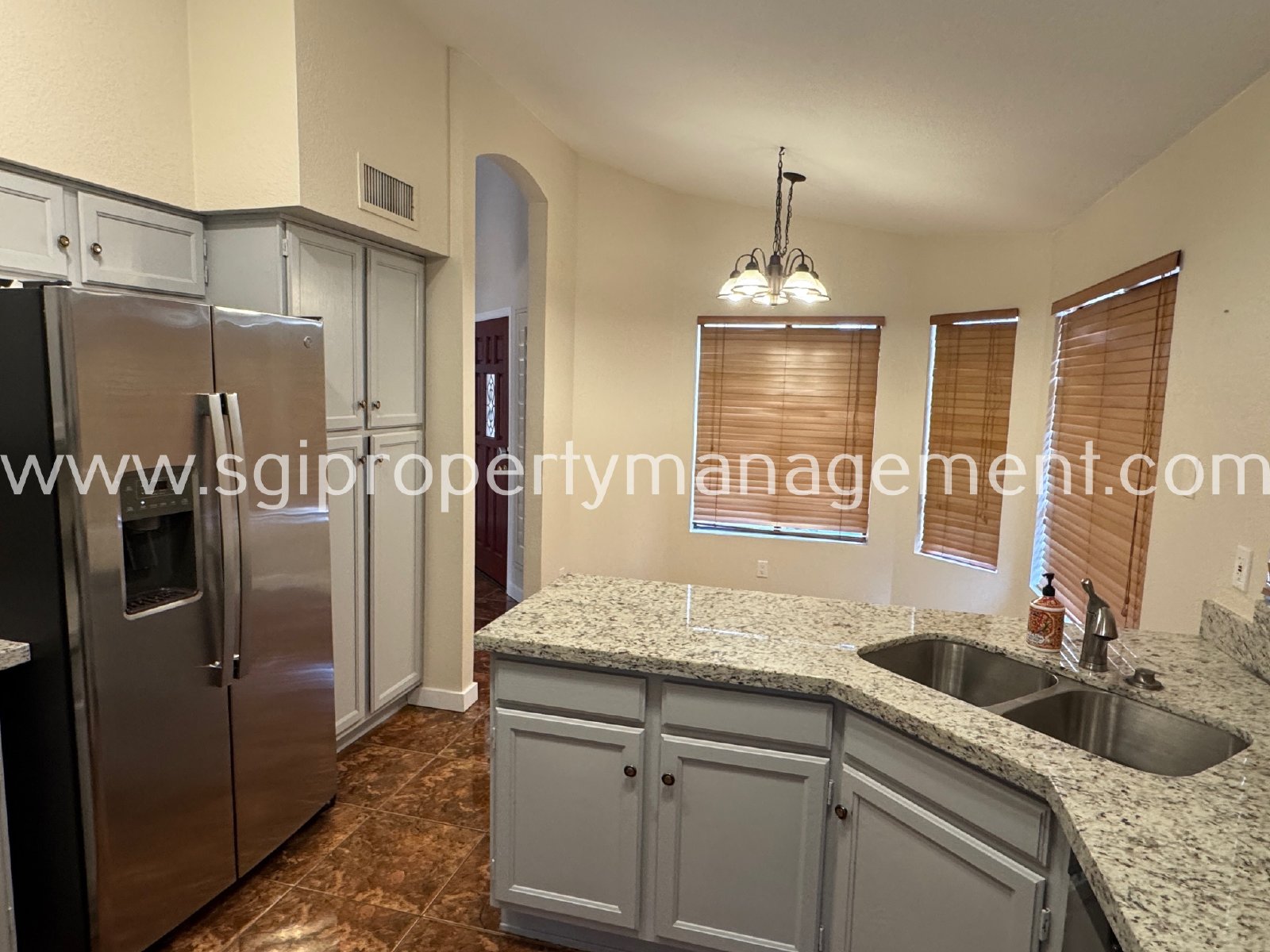 Charming Lakefront 3 bedroom, 2 bathroom home property image