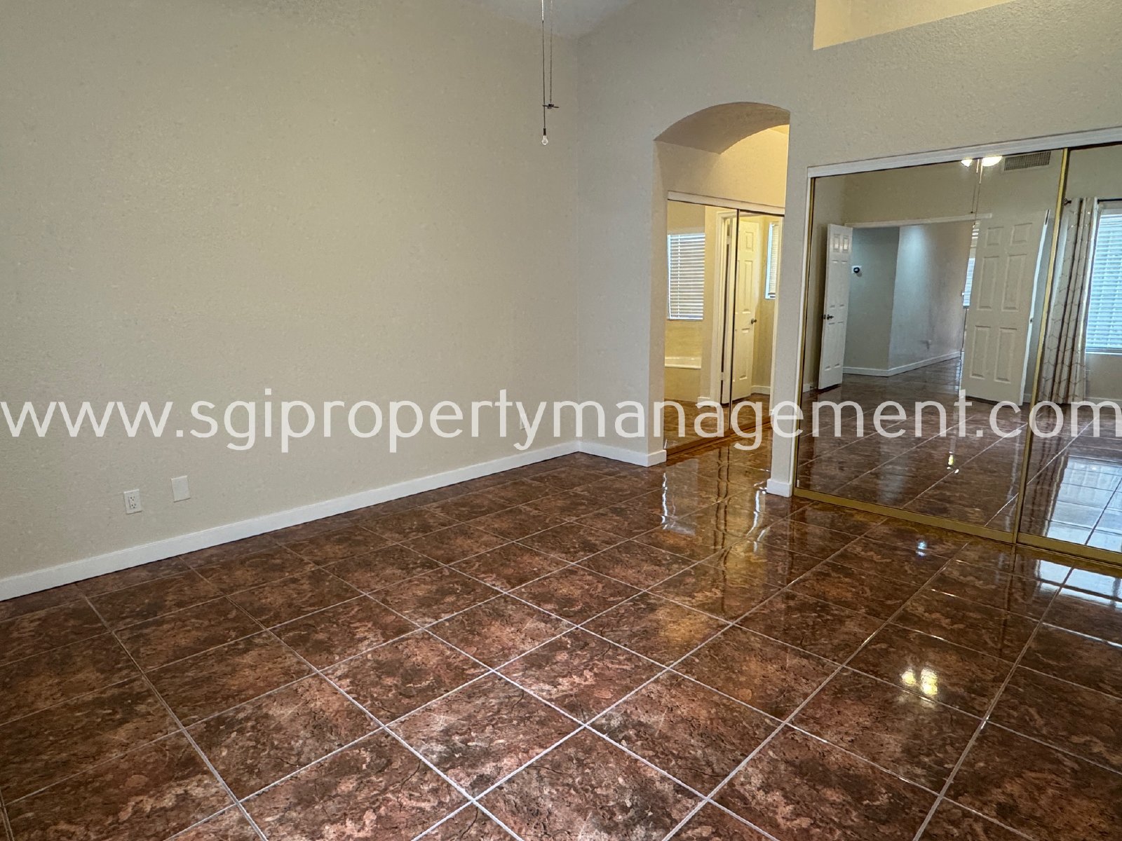 Charming Lakefront 3 bedroom, 2 bathroom home property image