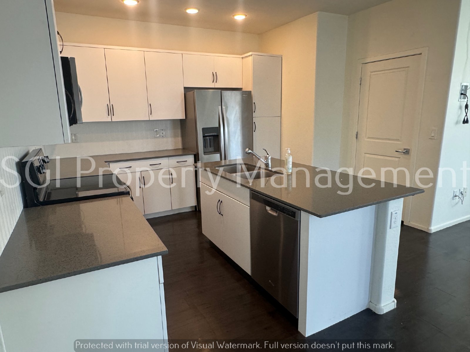 3 Story Phoenix home with 2 car garage property image