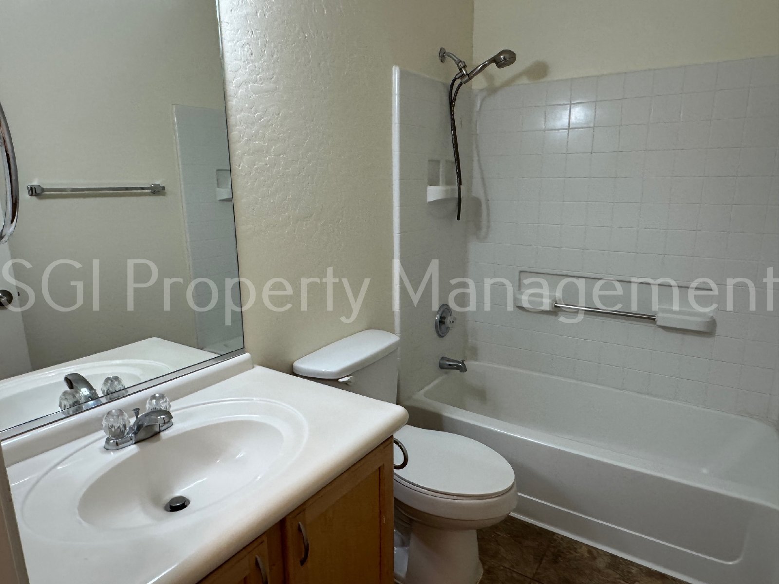 IMMACULATE HOME READY FOR MOVE IN!! property image