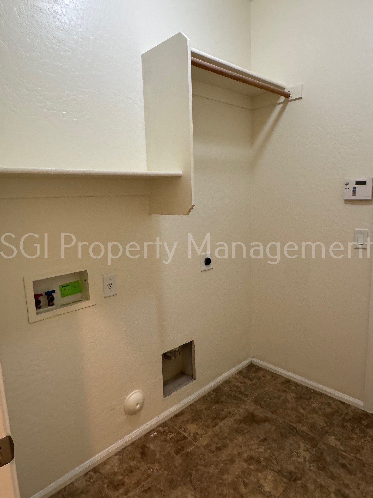 IMMACULATE HOME READY FOR MOVE IN!! property image