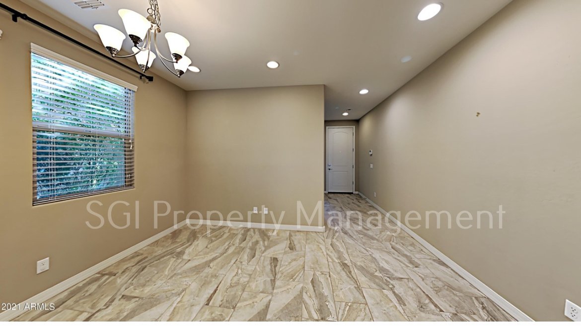 Beautiful and spacious Mesa home property image