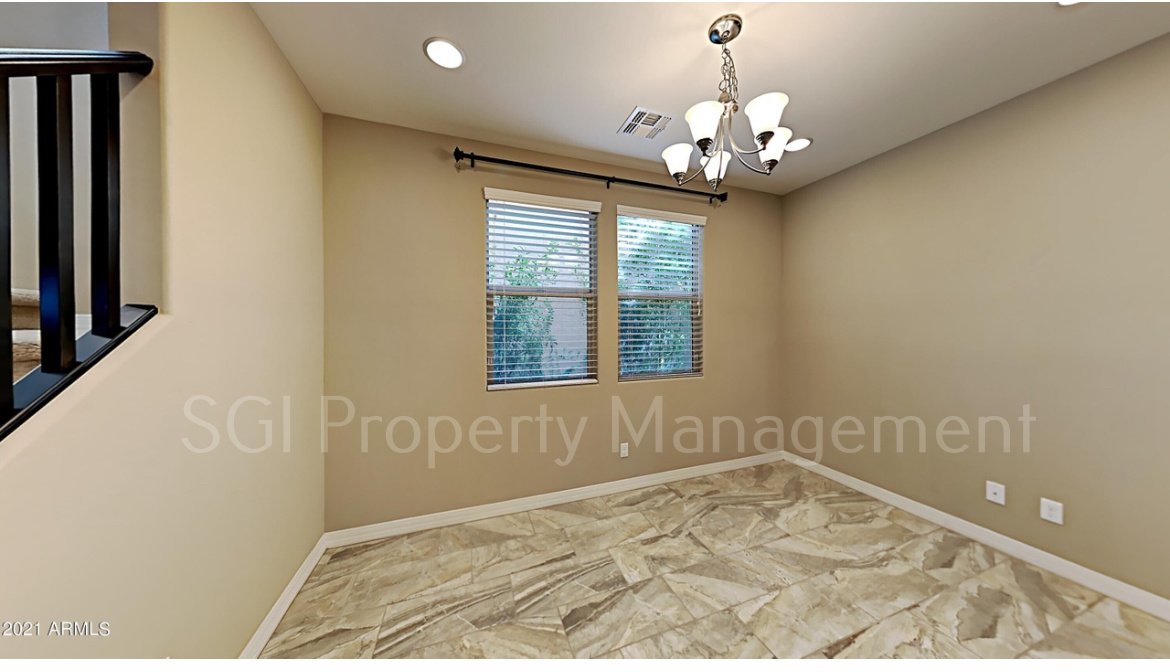 Beautiful and spacious Mesa home property image