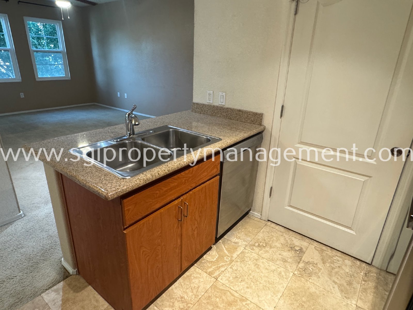 2 bedroom condo in gated community property image