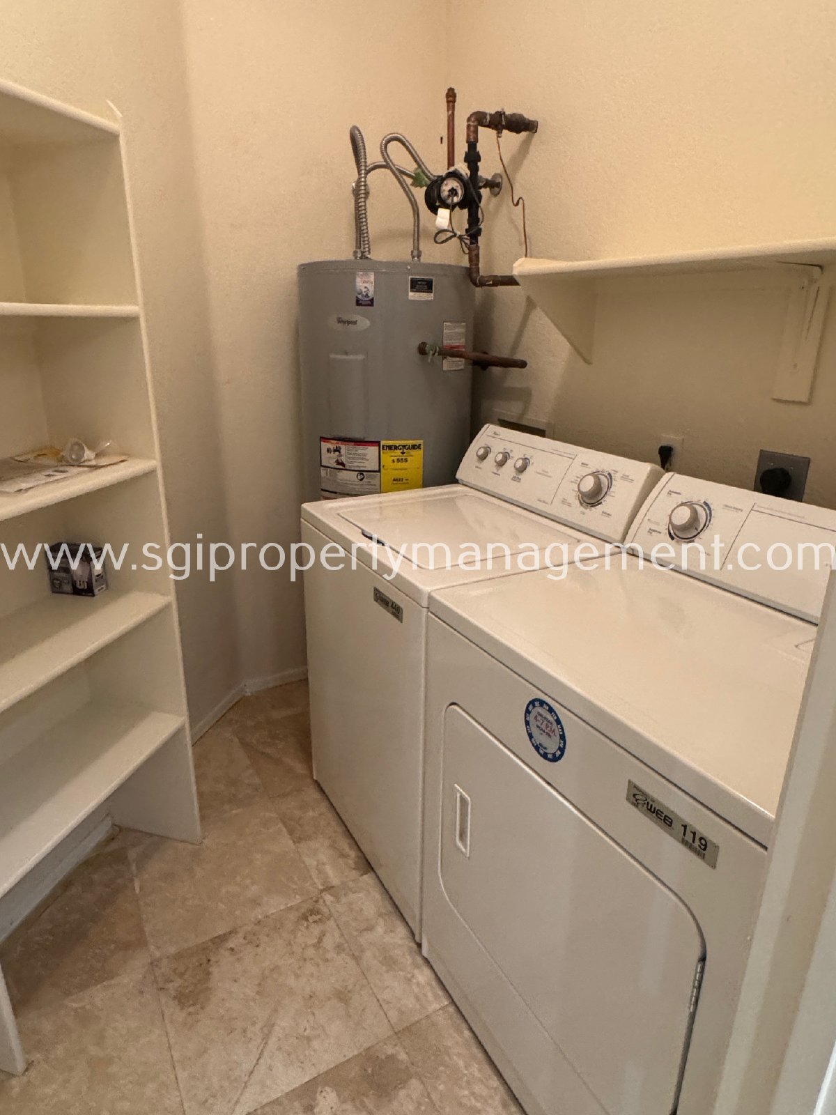 2 bedroom condo in gated community property image