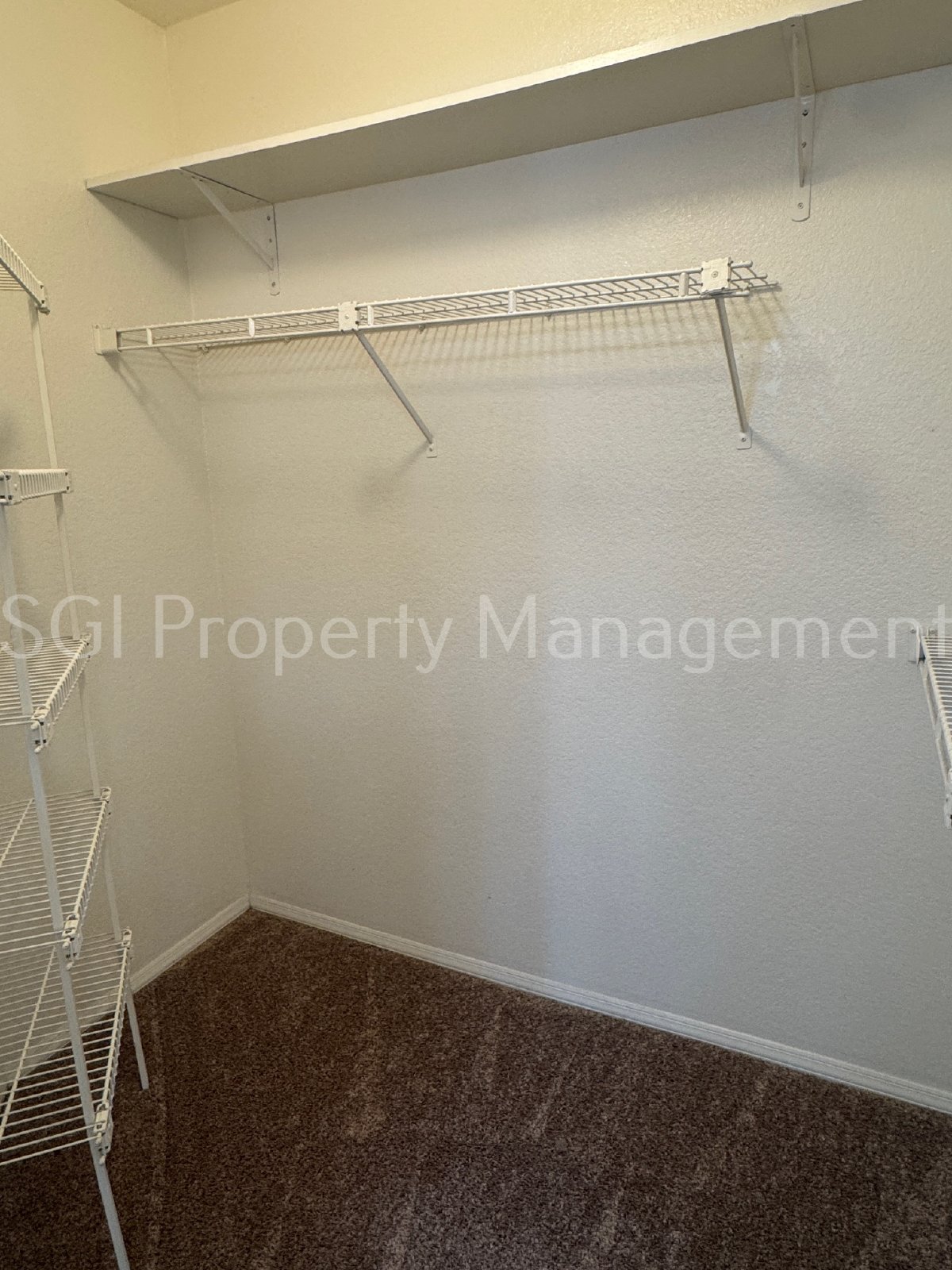 BEAUTIFUL ENERGY EFFICIENT UPGRADED 3 BEDROOM + LOFT!! property image