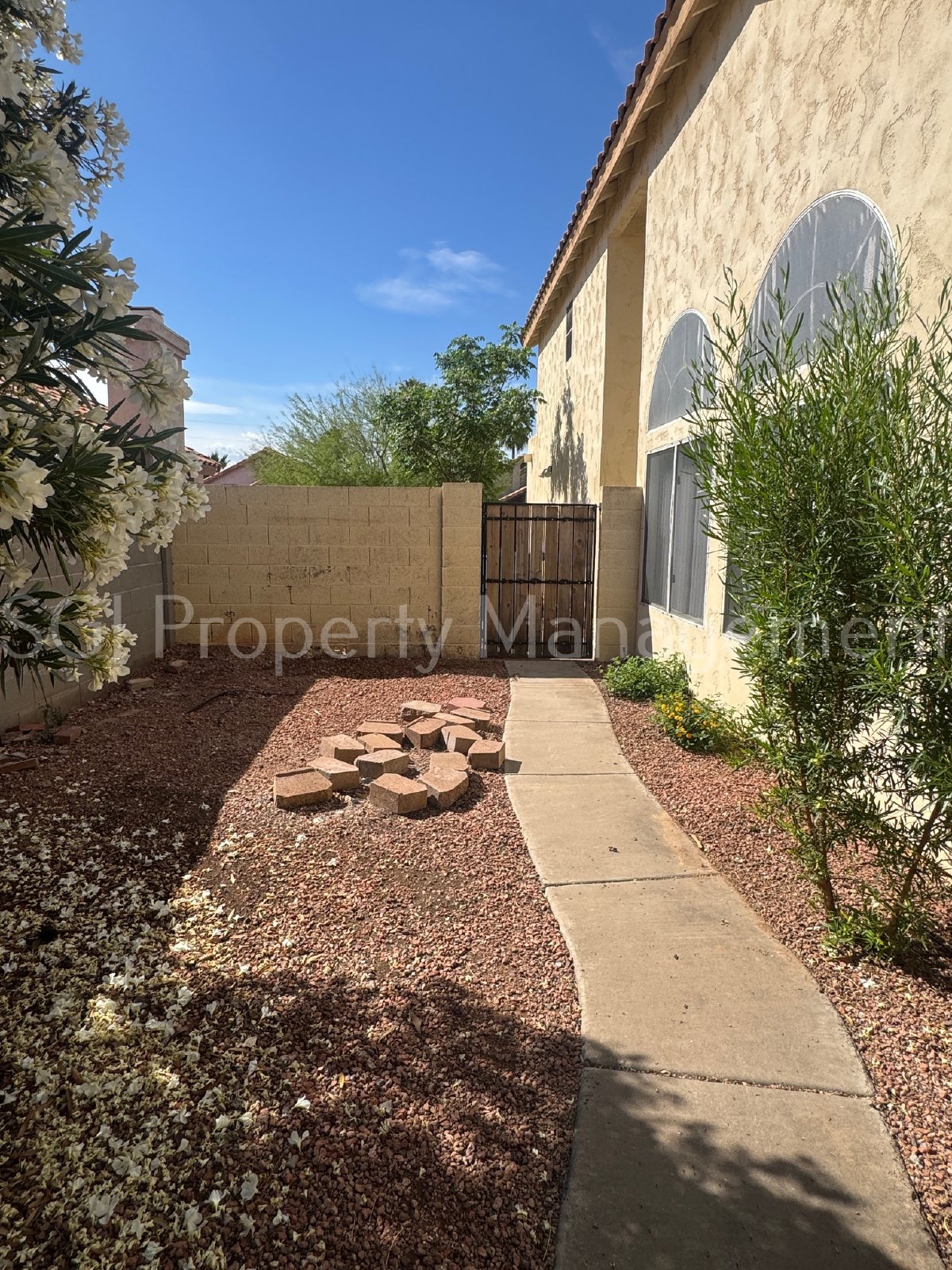 BEAUTIFUL ENERGY EFFICIENT UPGRADED 3 BEDROOM + LOFT!! property image