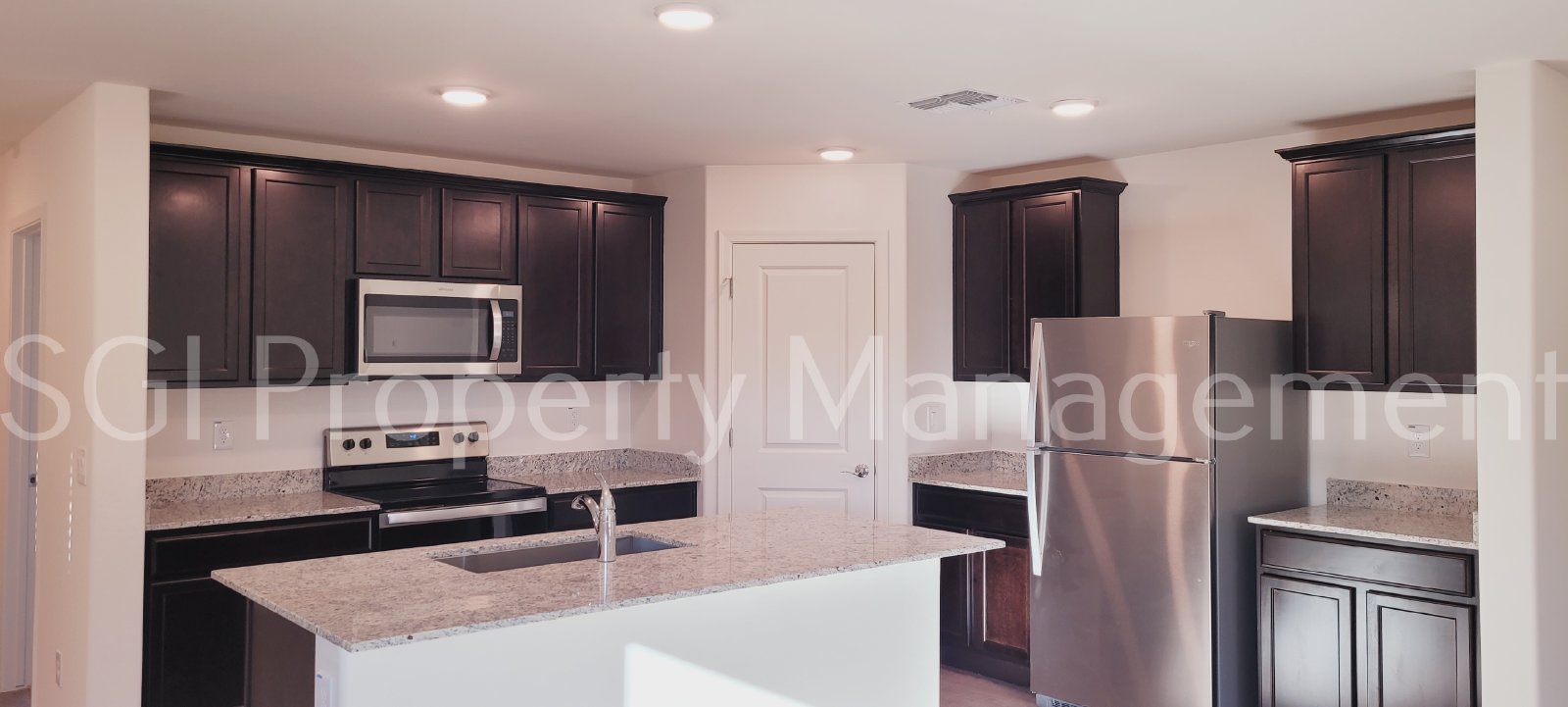 4 bedroom in Mission Ranch property image