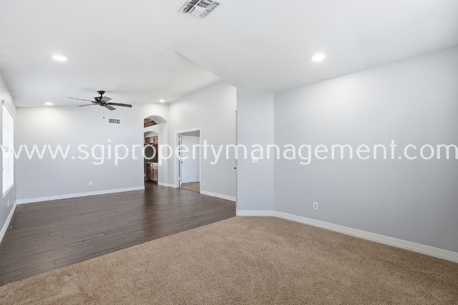 Updated 4 bedroom Peoria home property image