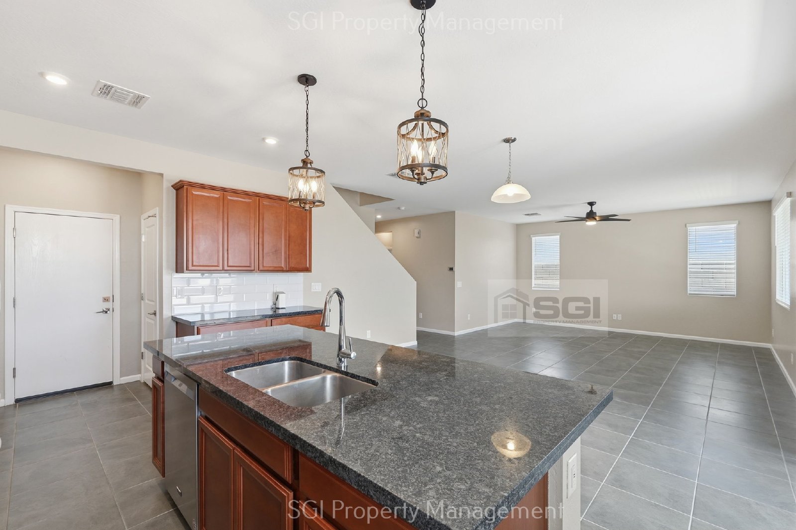4 BEDROOM 3 BATHROOM SURPRISE HOME. property image