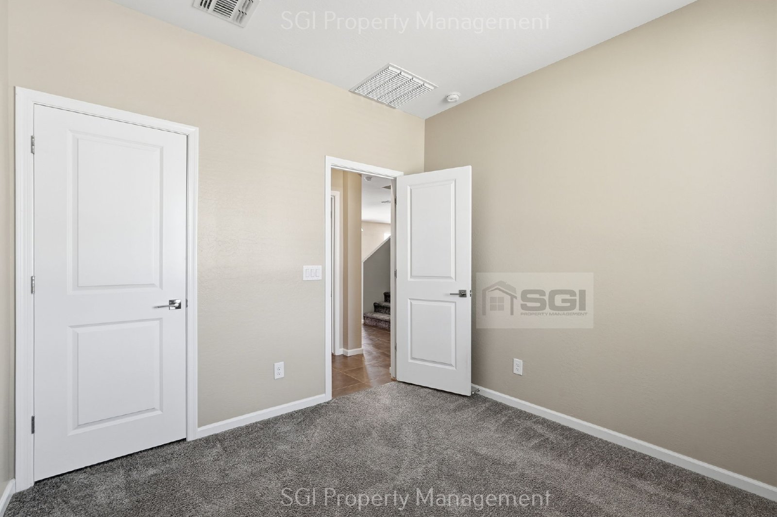 4 BEDROOM 3 BATHROOM SURPRISE HOME. property image