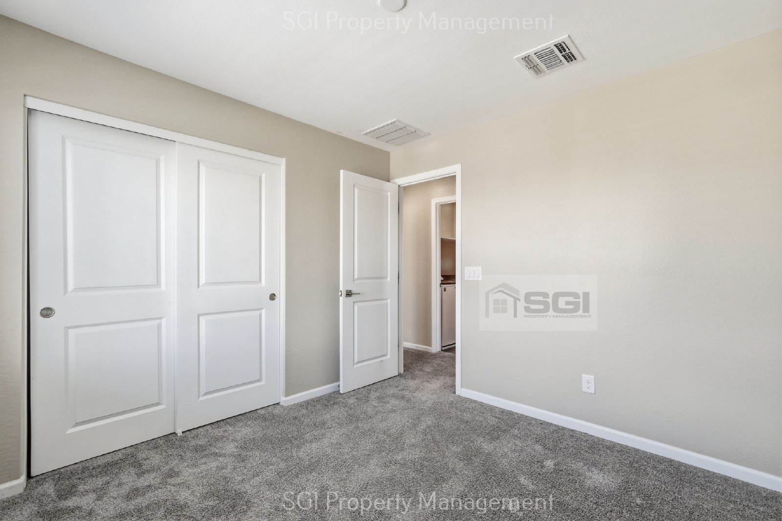 4 BEDROOM 3 BATHROOM SURPRISE HOME. property image