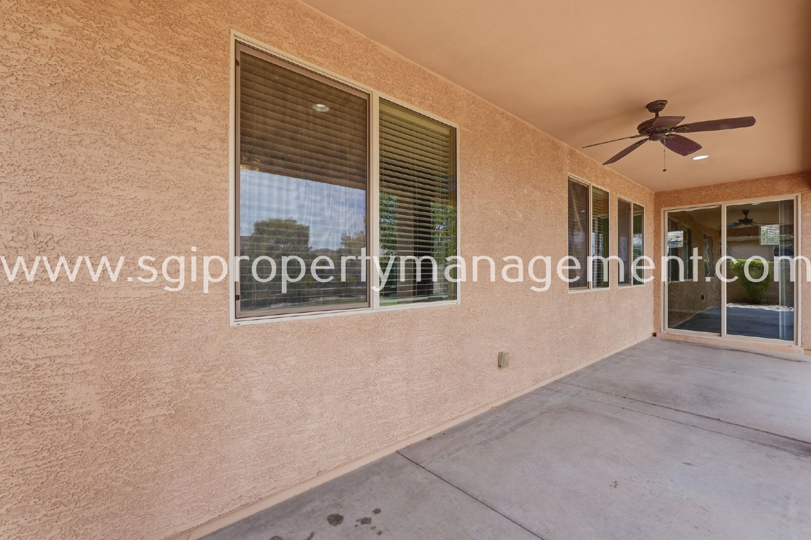 PEORIA HOME WITH MOUNTAIN VIEWS property image