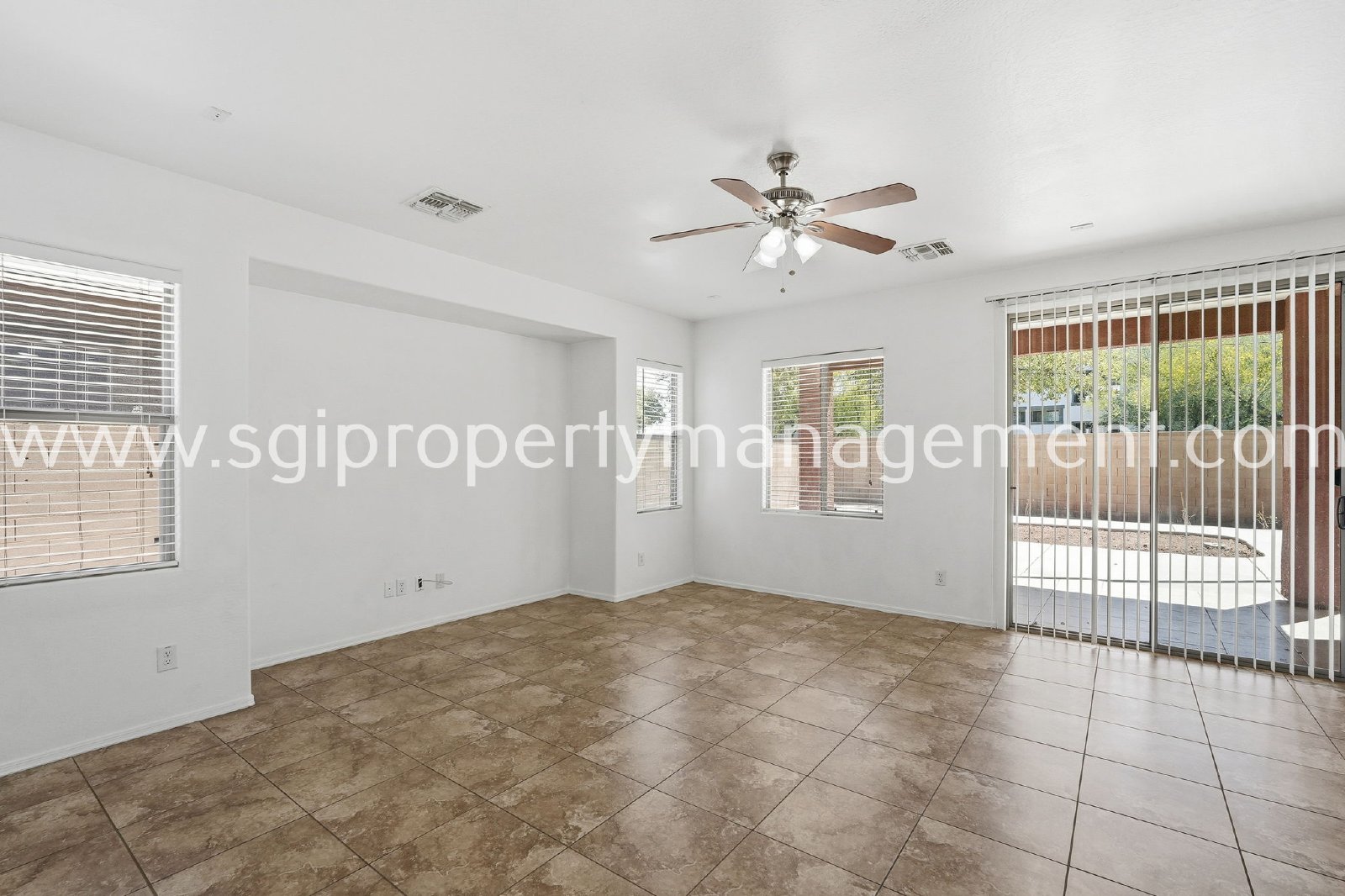 5 BEDROOM GLENDALE HOME. property image