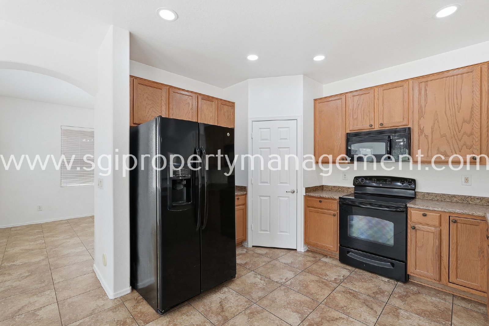 5 BEDROOM GLENDALE HOME. property image