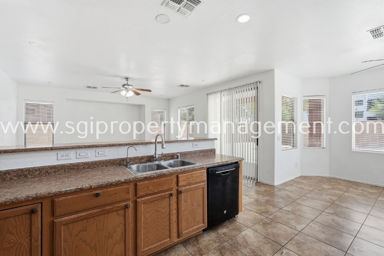 5 BEDROOM GLENDALE HOME. property image