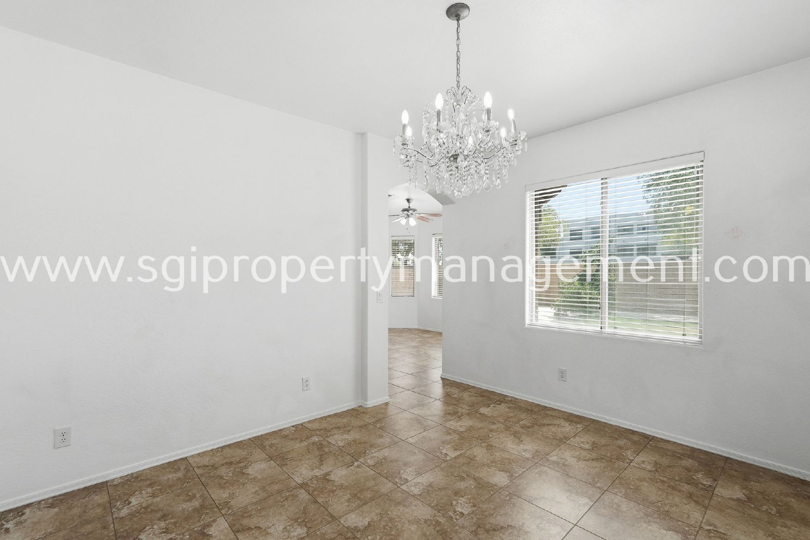 5 BEDROOM GLENDALE HOME. property image