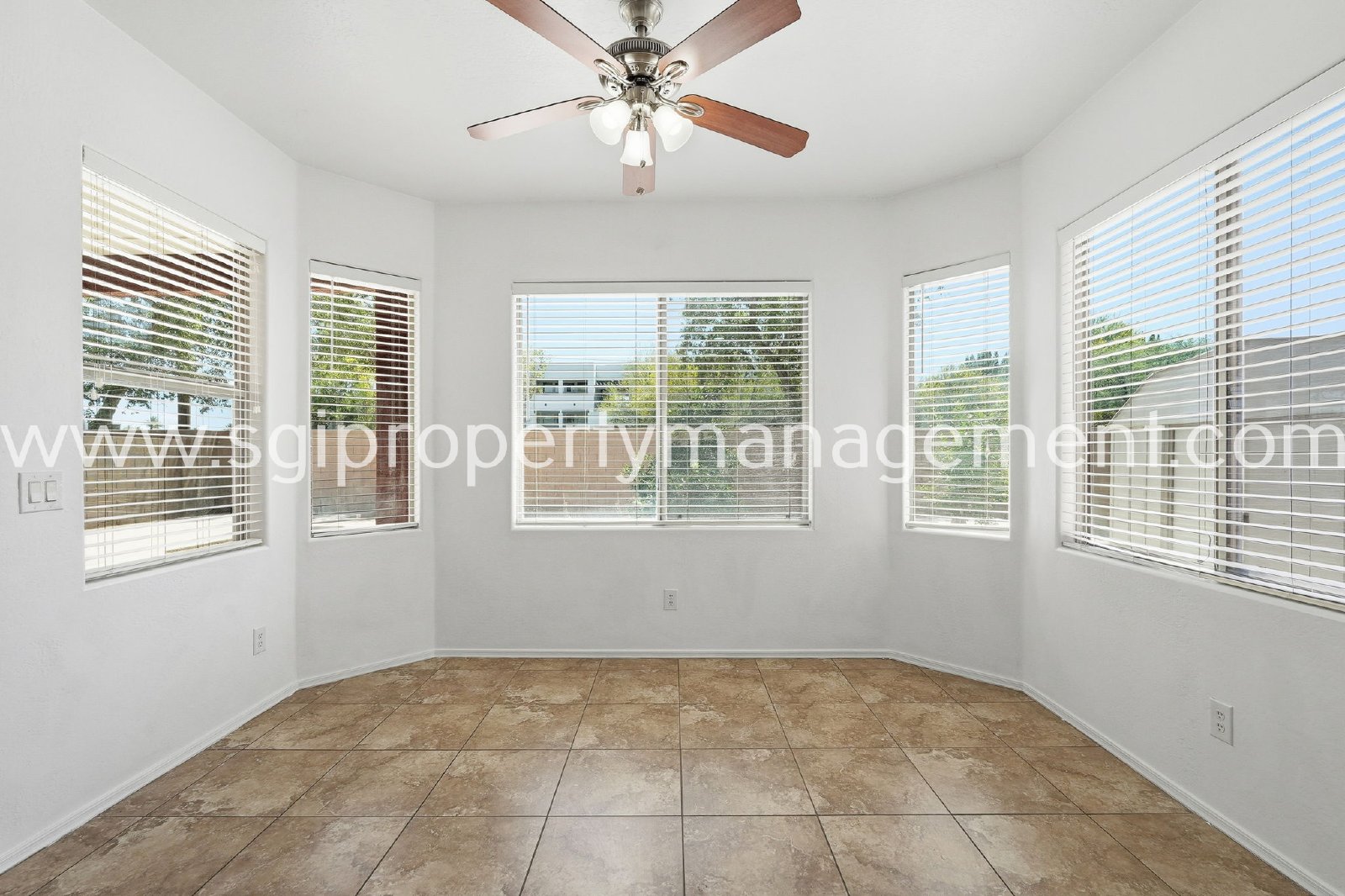 5 BEDROOM GLENDALE HOME. property image