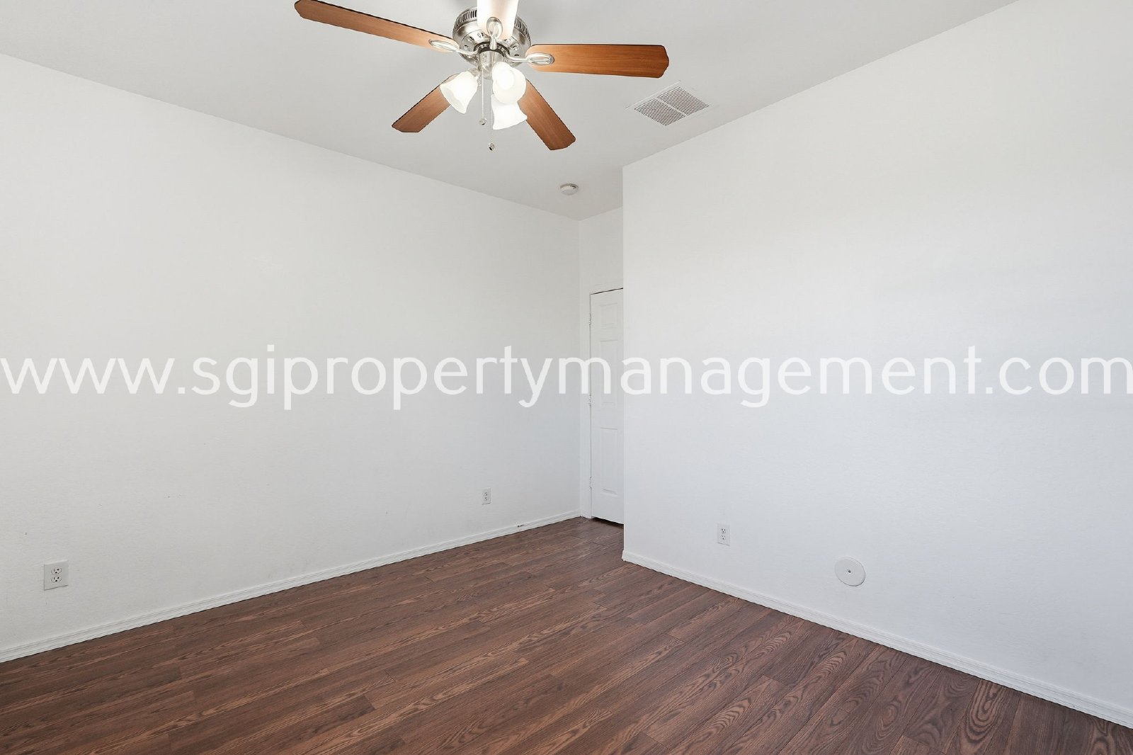 5 BEDROOM GLENDALE HOME. property image