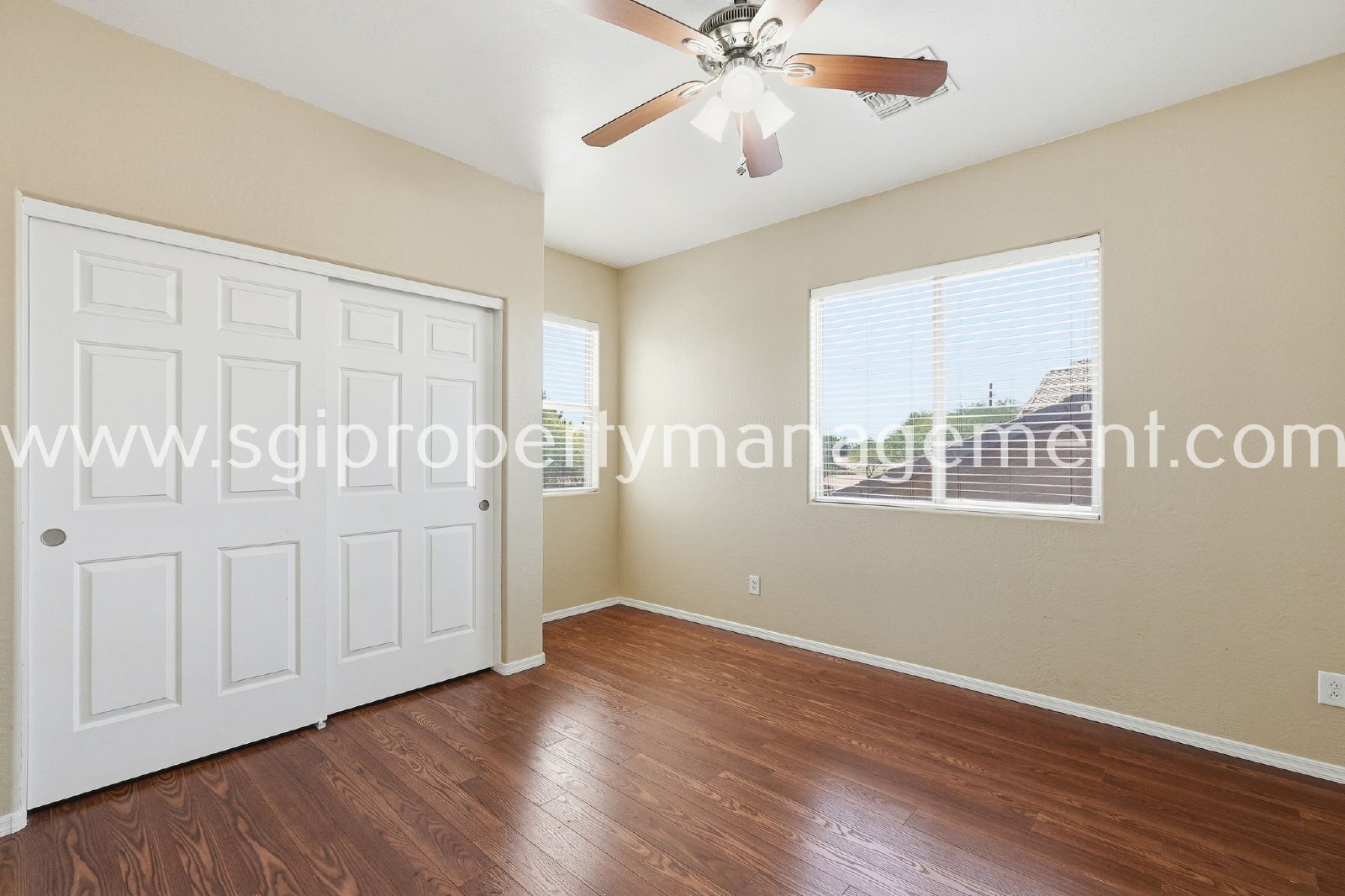 5 BEDROOM GLENDALE HOME. property image