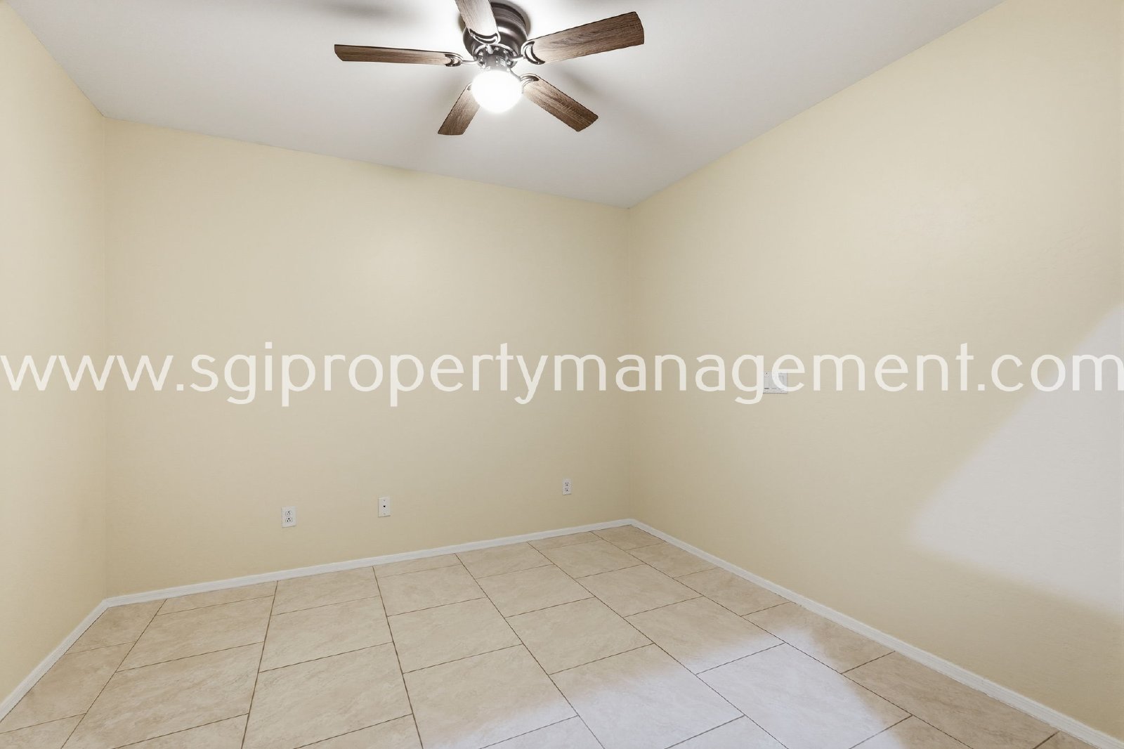 3 bedroom Waddell home with solar panels property image